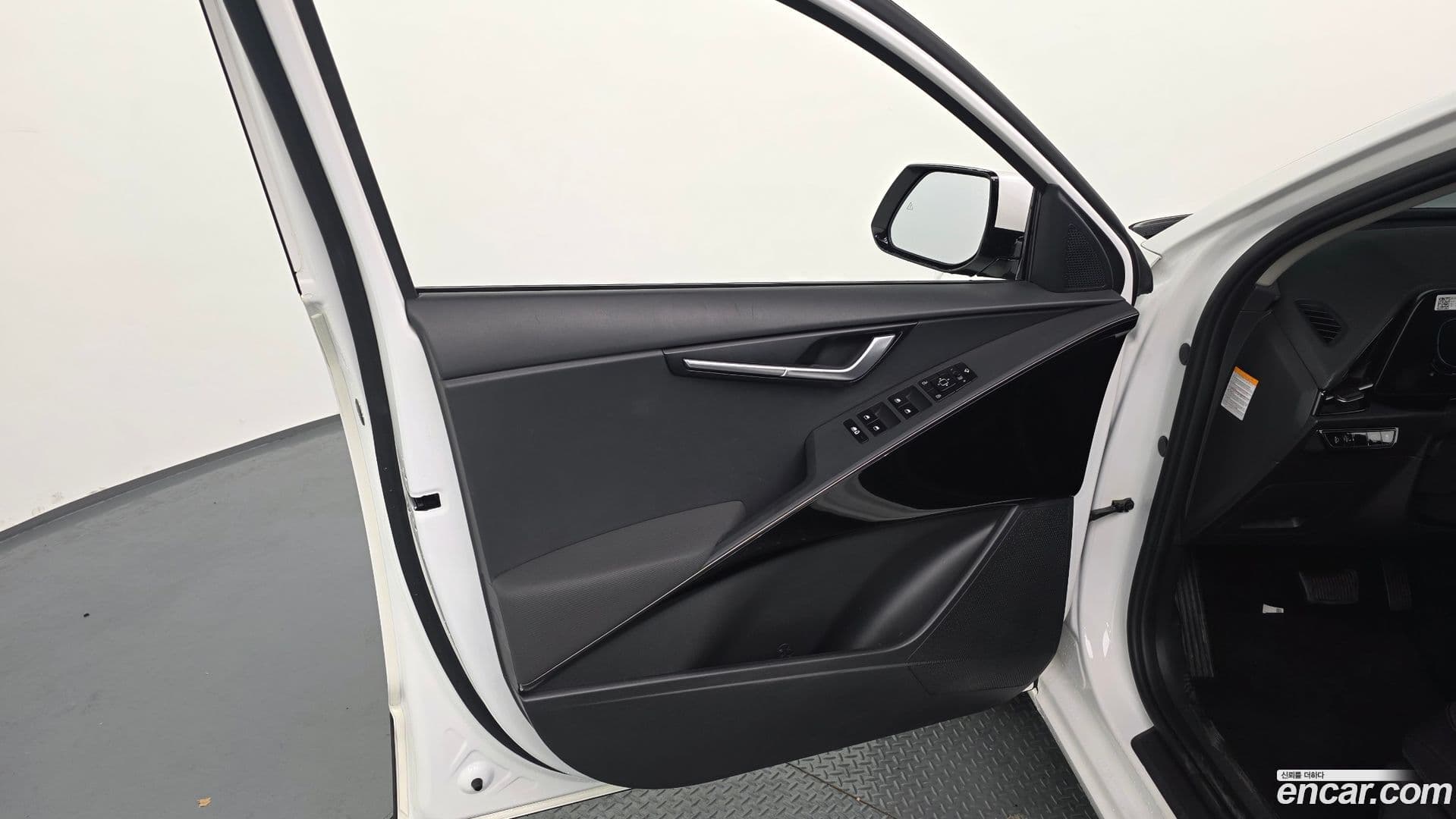 Main__Slider__Photo:Niro Kia 2022.3-23