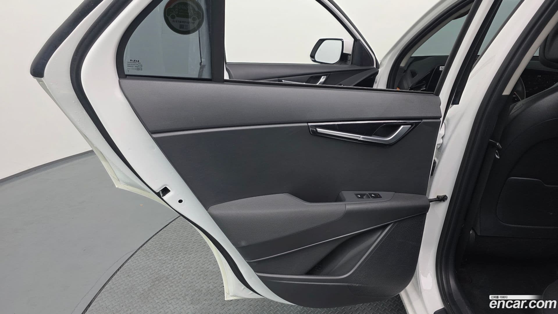 Main__Slider__Photo:Niro Kia 2022.3-24