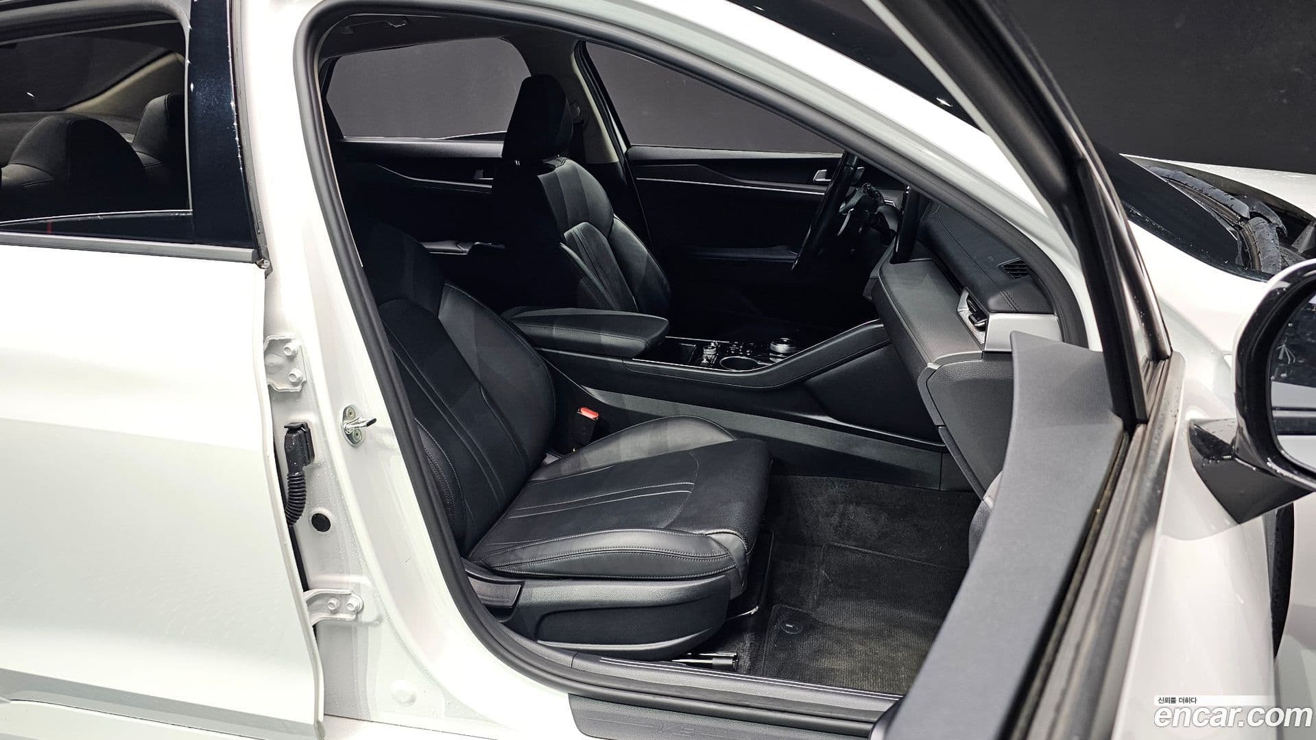 Main__Slider__Photo:K5 Kia 2022.9-11