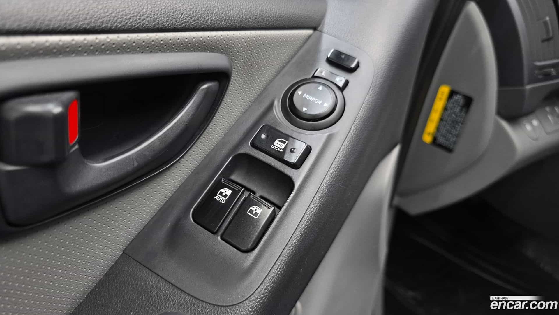 Starex Hyundai 2018.8-OPTION-021