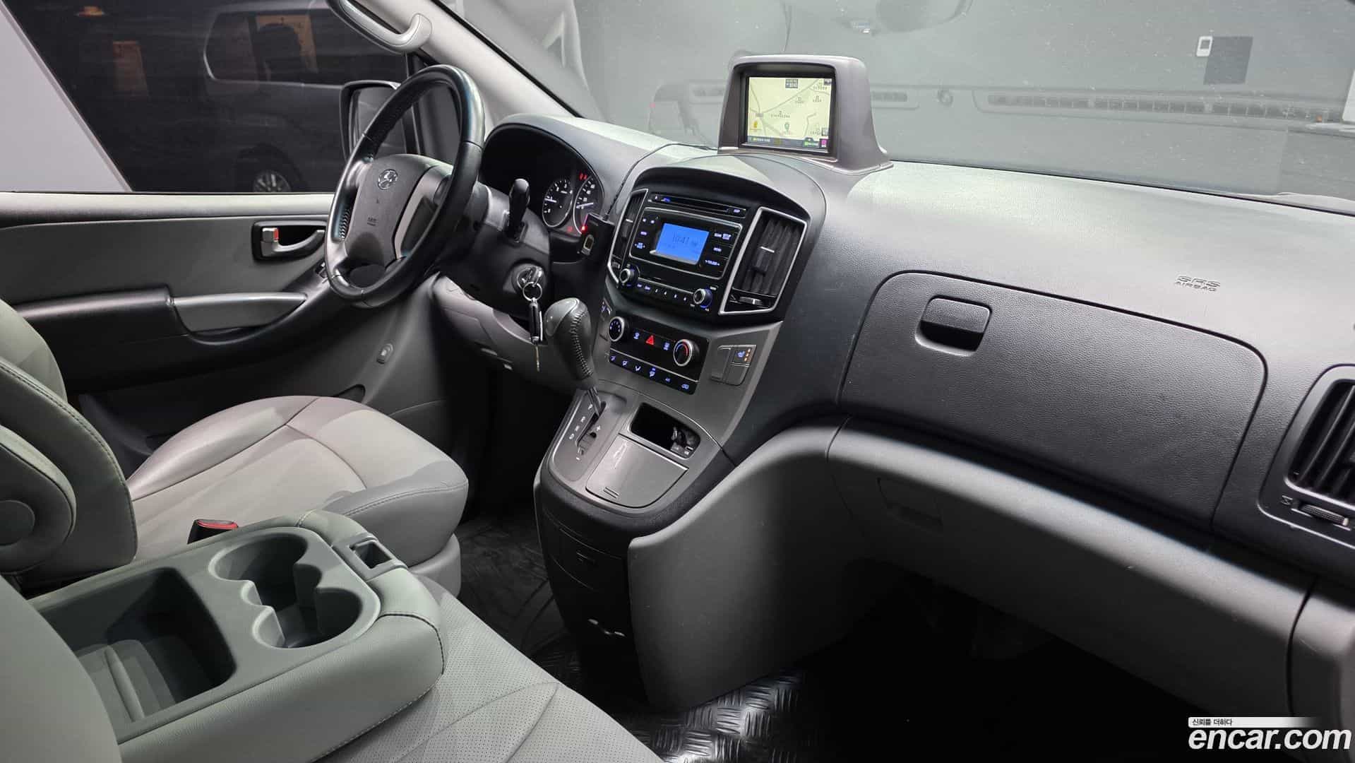 Starex Hyundai 2020.6-INNER-007