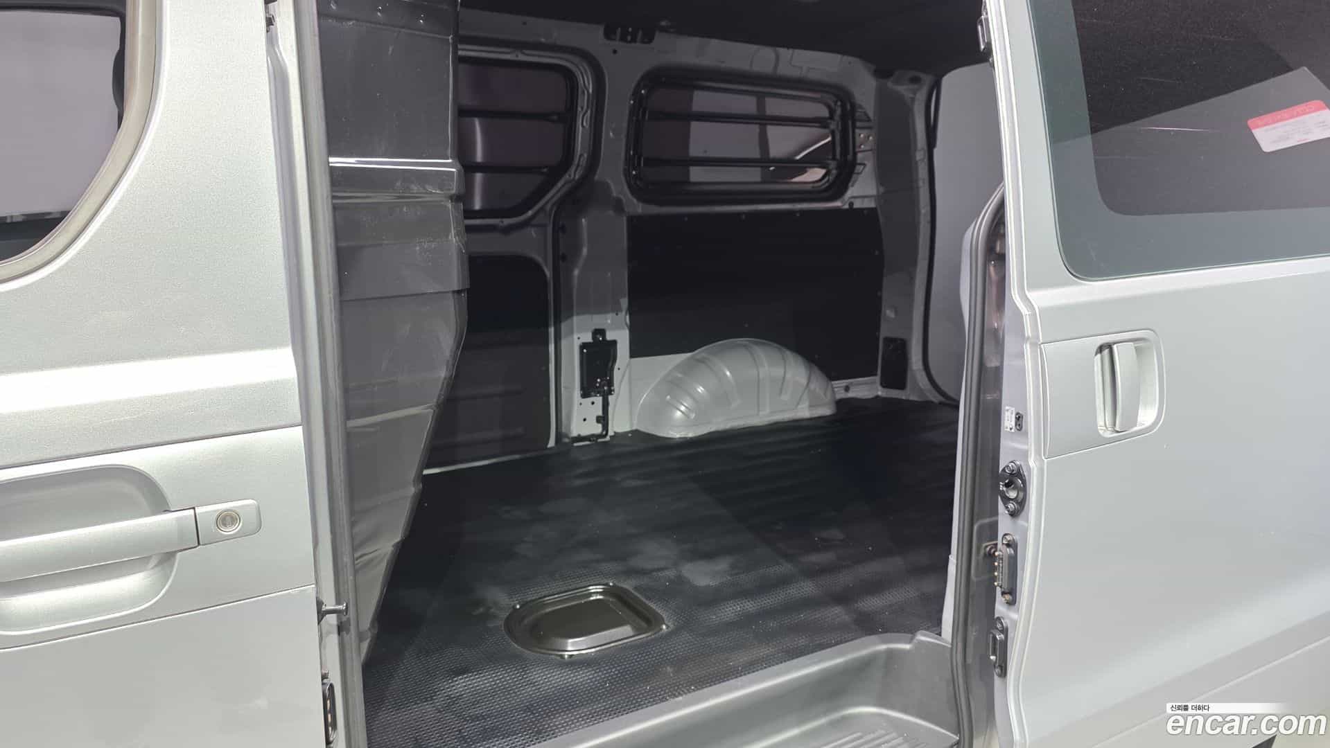 Starex Hyundai 2020.6-OPTION-016