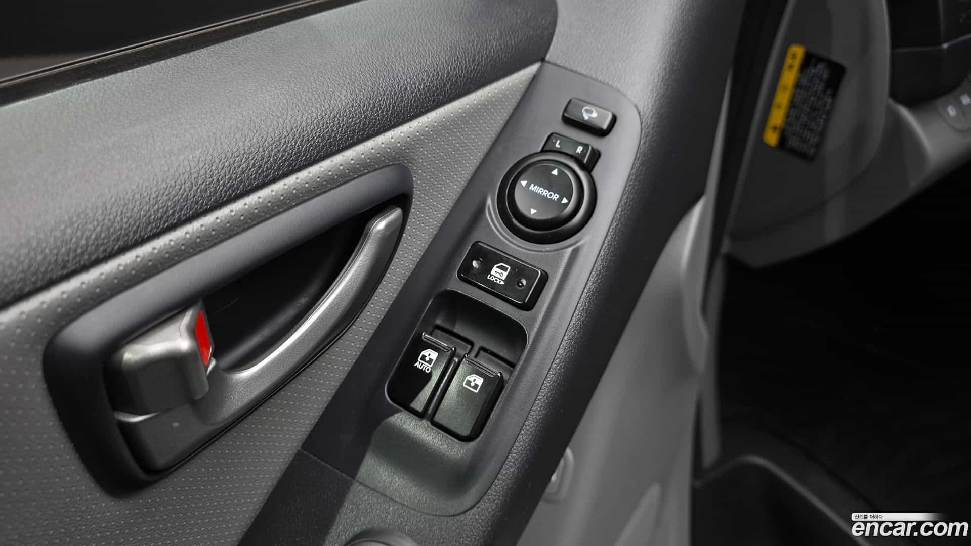 Starex Hyundai 2020.6-OPTION-022