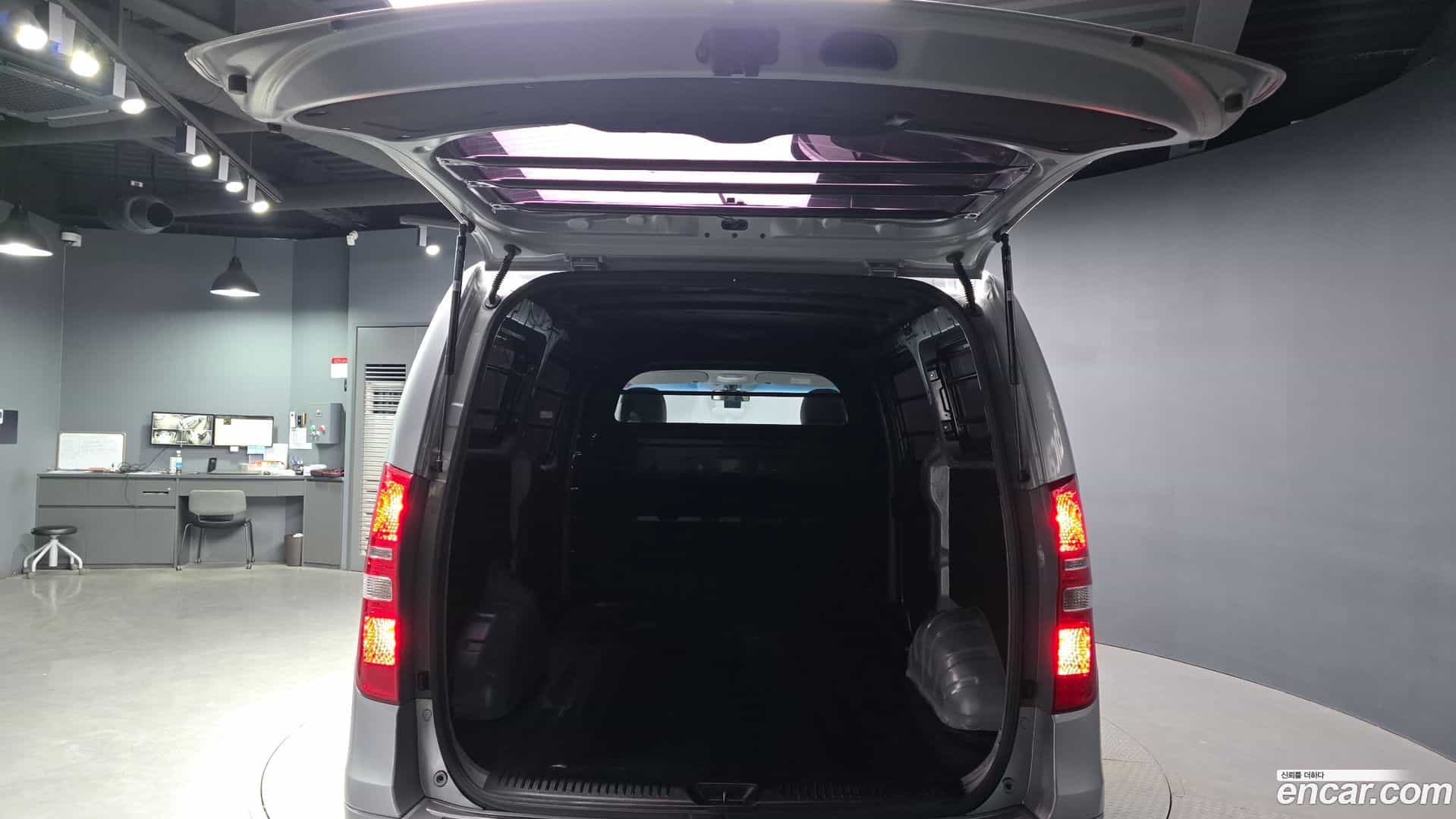 Starex Hyundai 2020.6-OPTION-024
