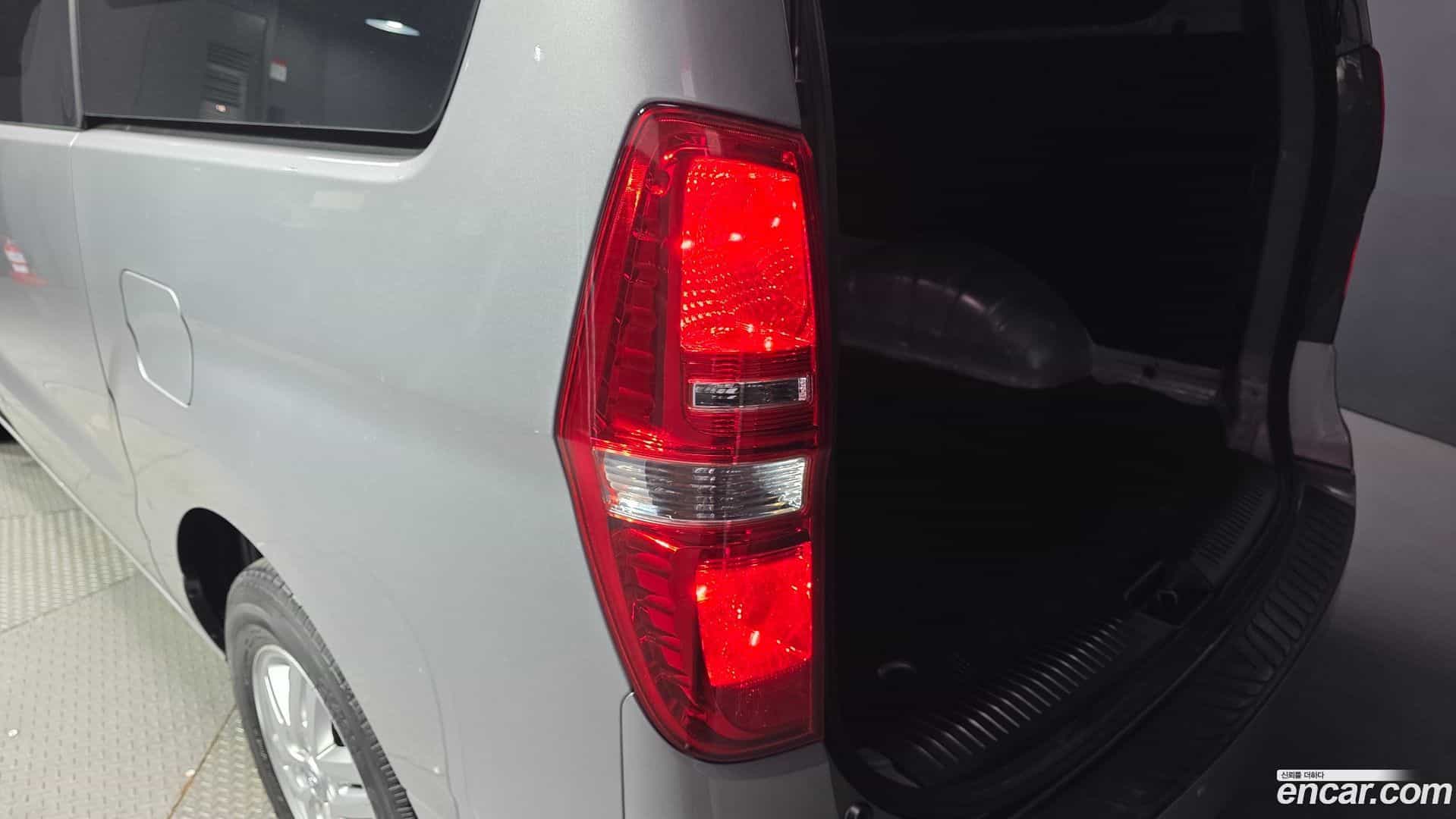 Starex Hyundai 2020.6-OUTER-033