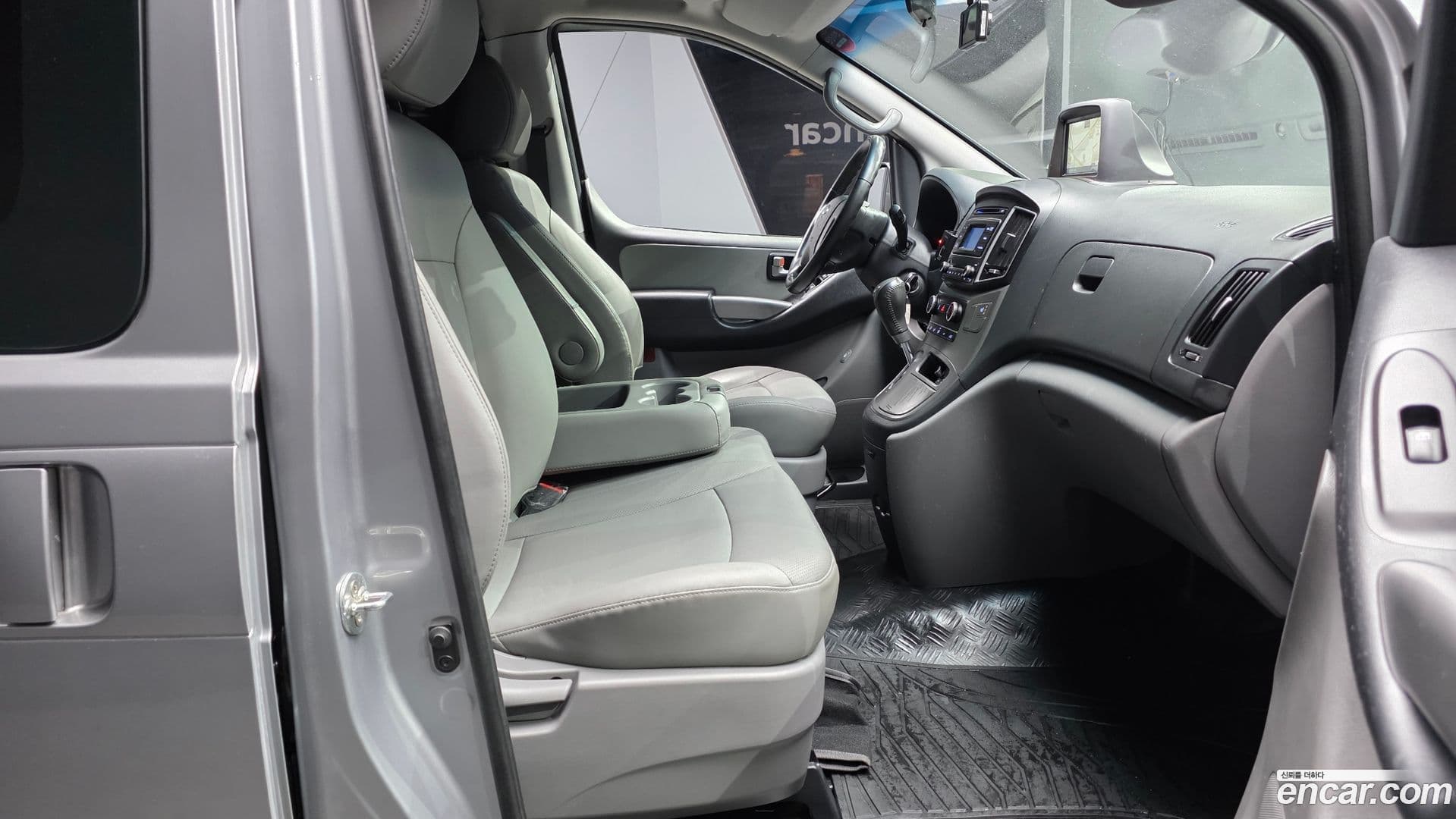 Main__Slider__Photo:Starex Hyundai 2020.6-25