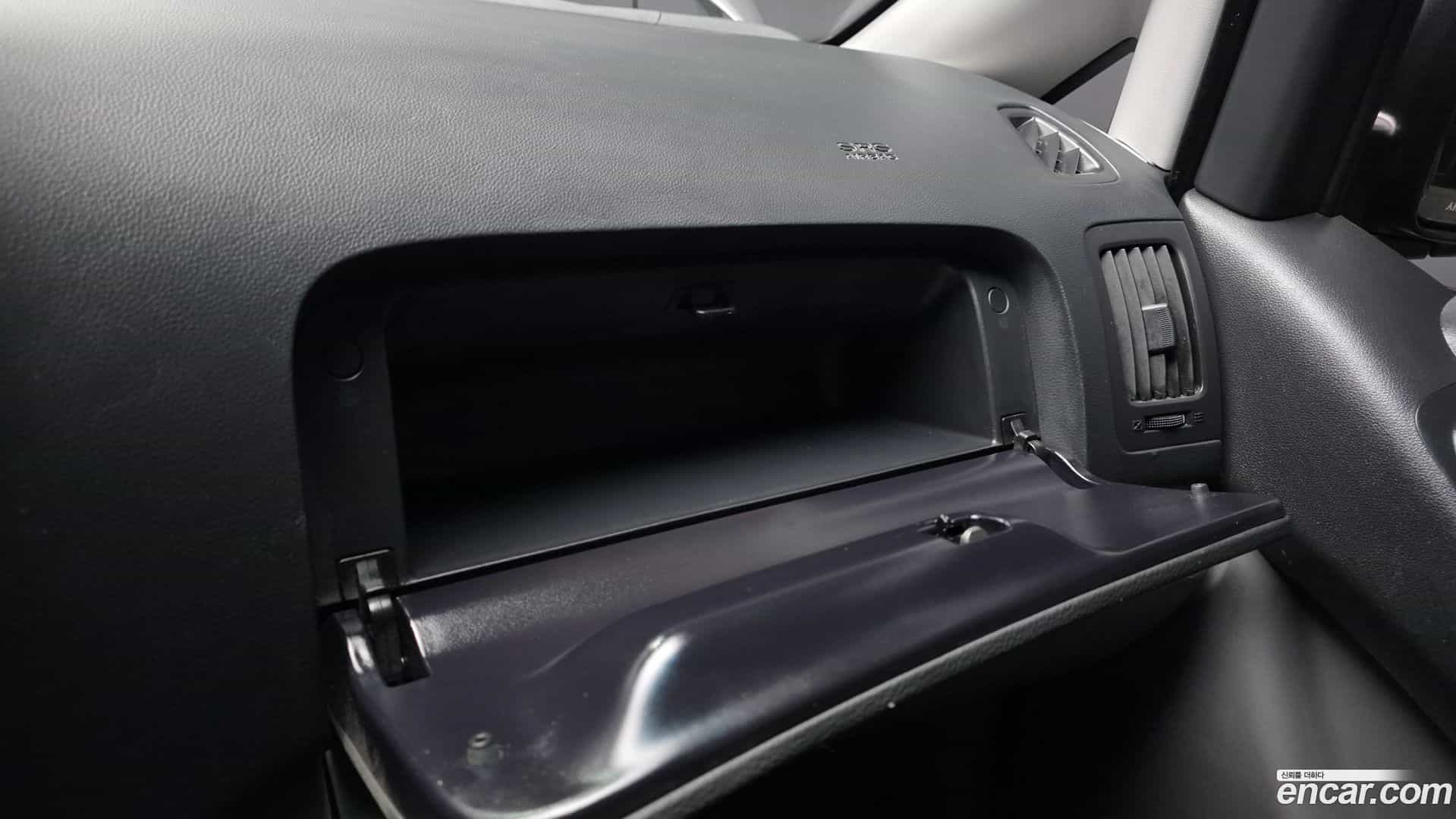 Starex Hyundai 2020.6-OPTION-043