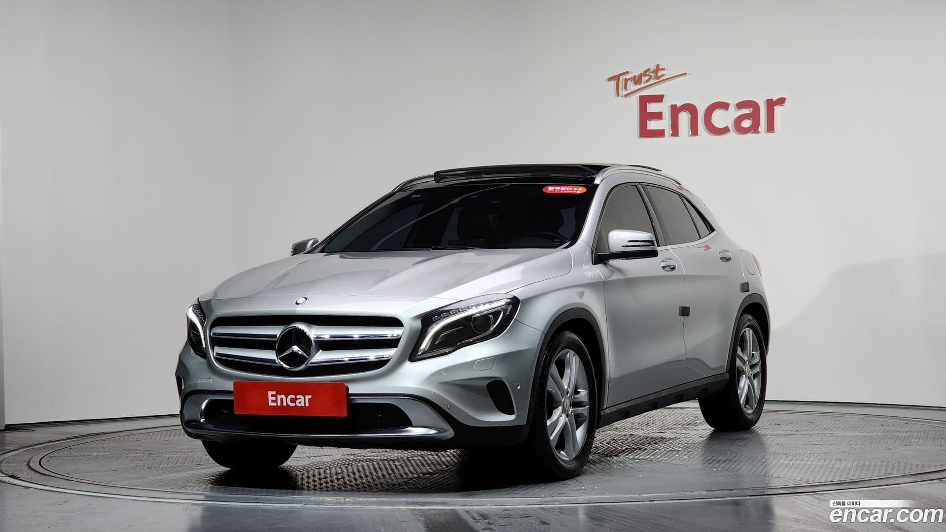 Main__Slider__Photo:GLA-Class Mercedes-Benz 2016.9-10