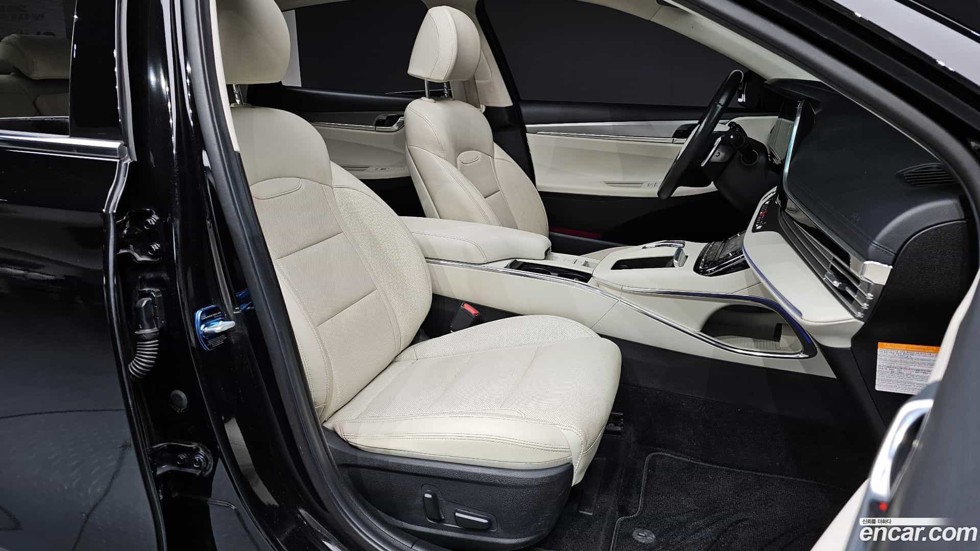 Grandeur Hyundai 2021.9-OPTION-015