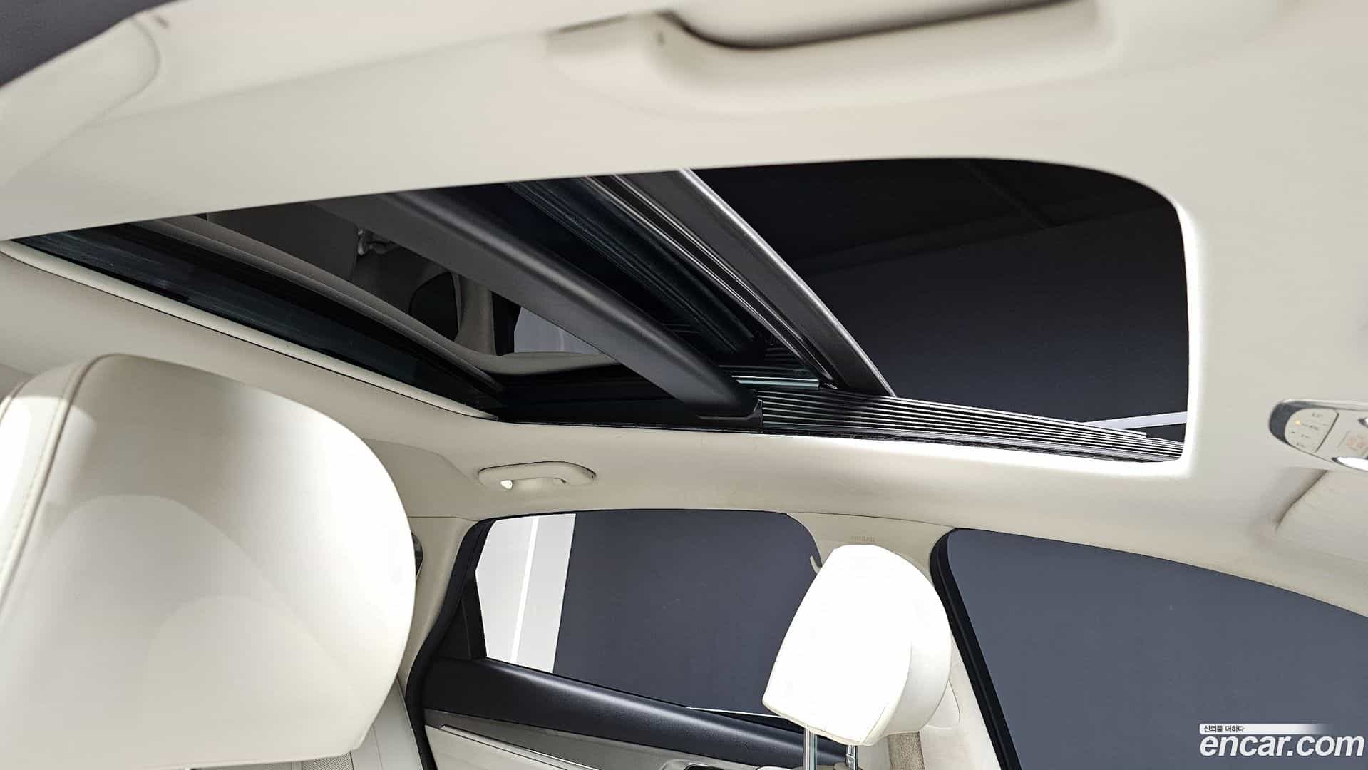 Grandeur Hyundai 2021.9-OPTION-042