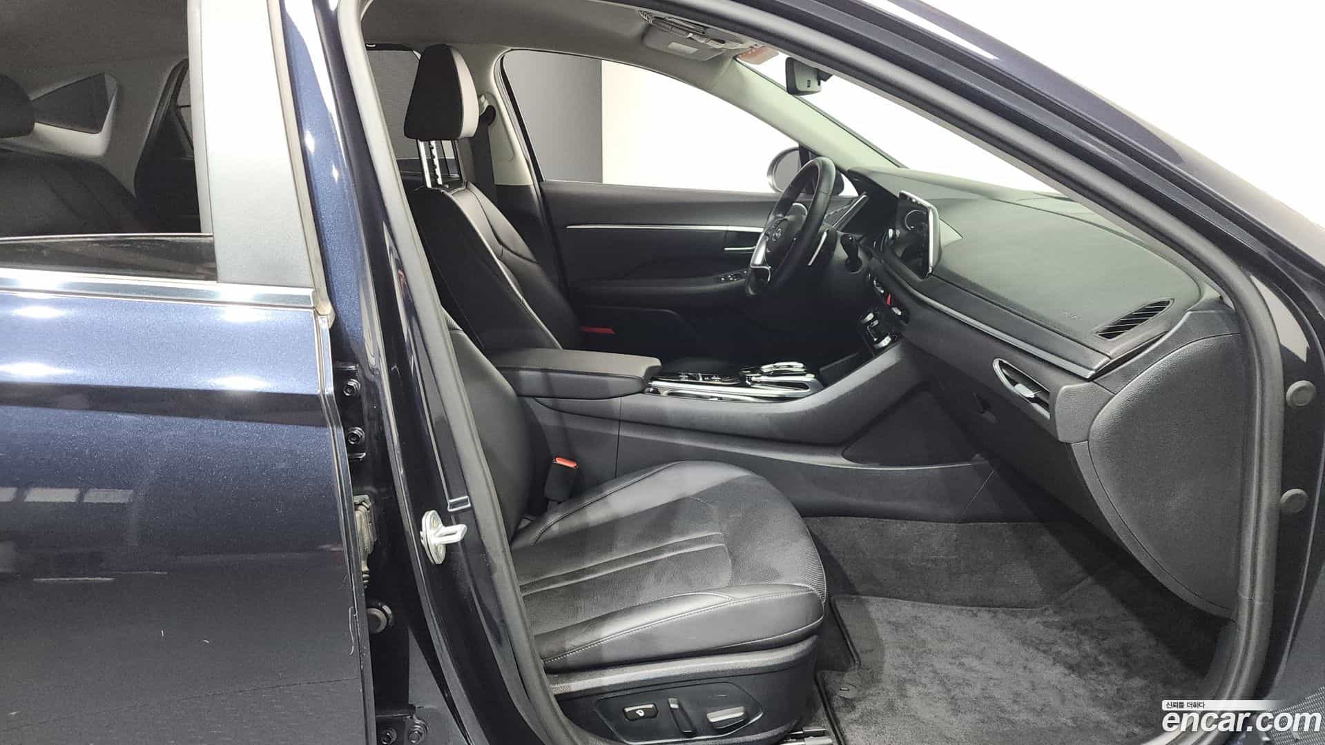 Sonata Hyundai 2019.4-INNER-036
