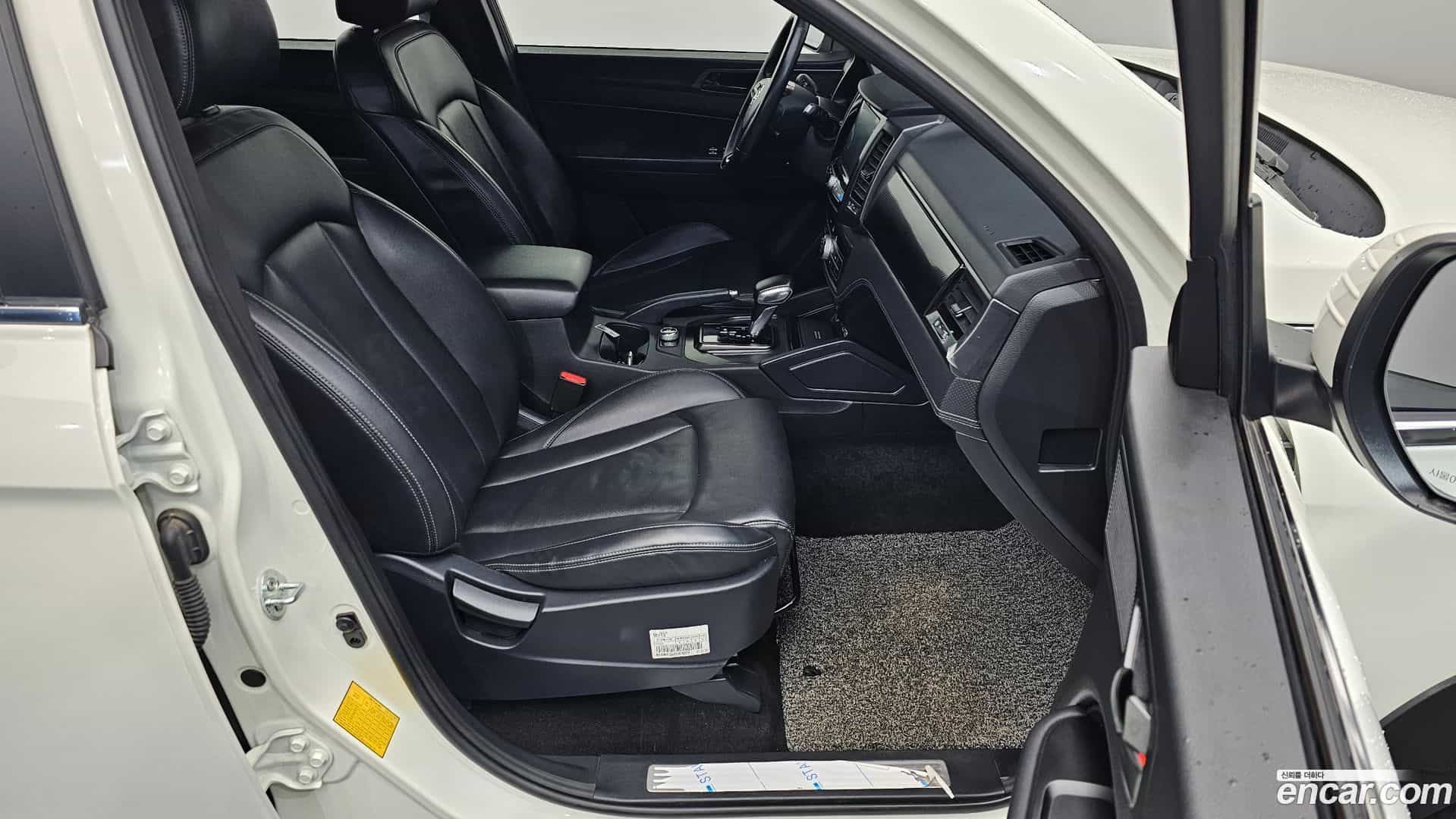 Rexton KG Mobility 2022.0-OPTION-016
