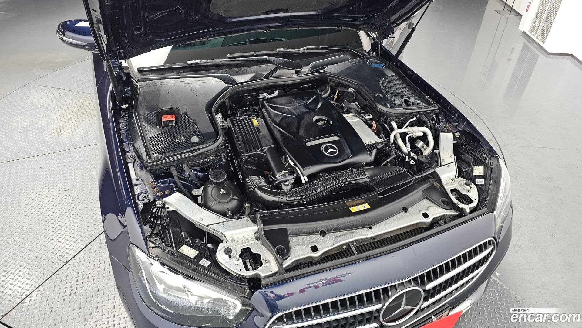 Main__Slider__Photo:E-Class Mercedes-Benz 2021.3-5