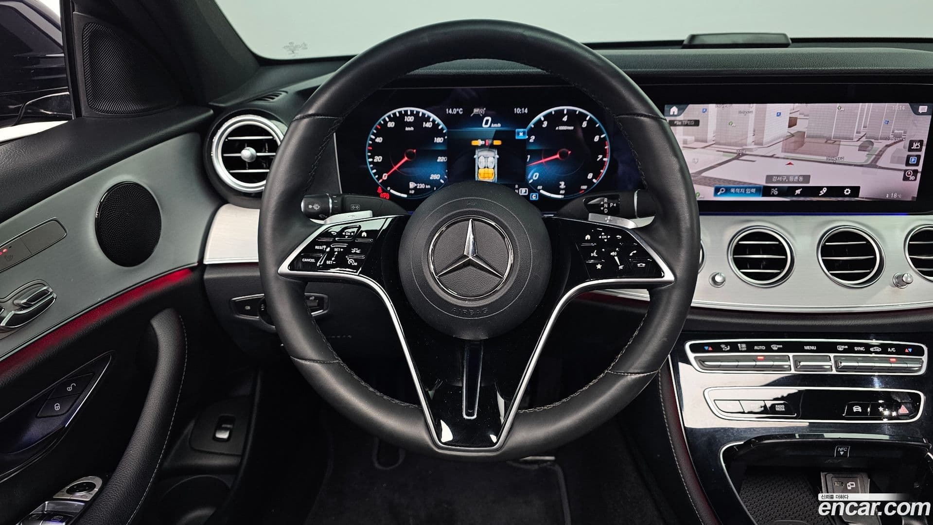 Main__Slider__Photo:E-Class Mercedes-Benz 2021.3-12