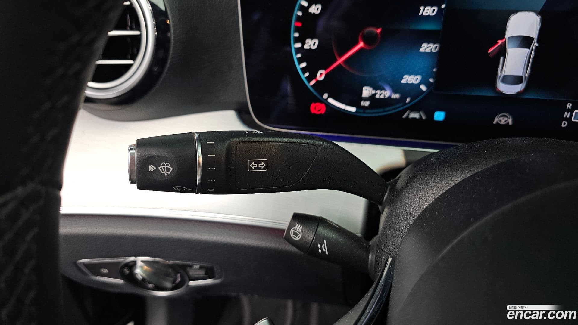 Main__Slider__Photo:E-Class Mercedes-Benz 2021.3-16