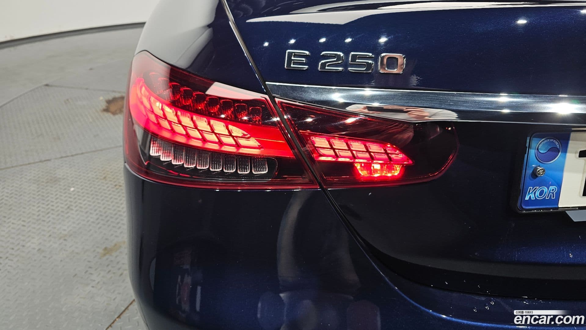 Main__Slider__Photo:E-Class Mercedes-Benz 2021.3-22