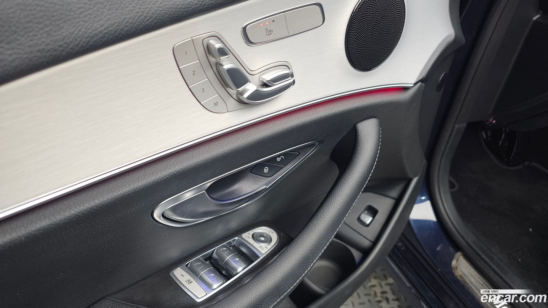 Main__Slider__Photo:E-Class Mercedes-Benz 2021.3-28