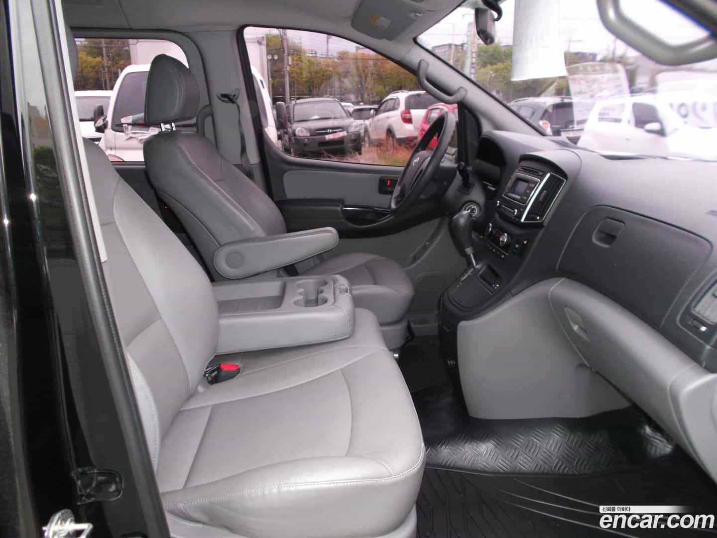 Starex Hyundai 2018.9-INNER-009