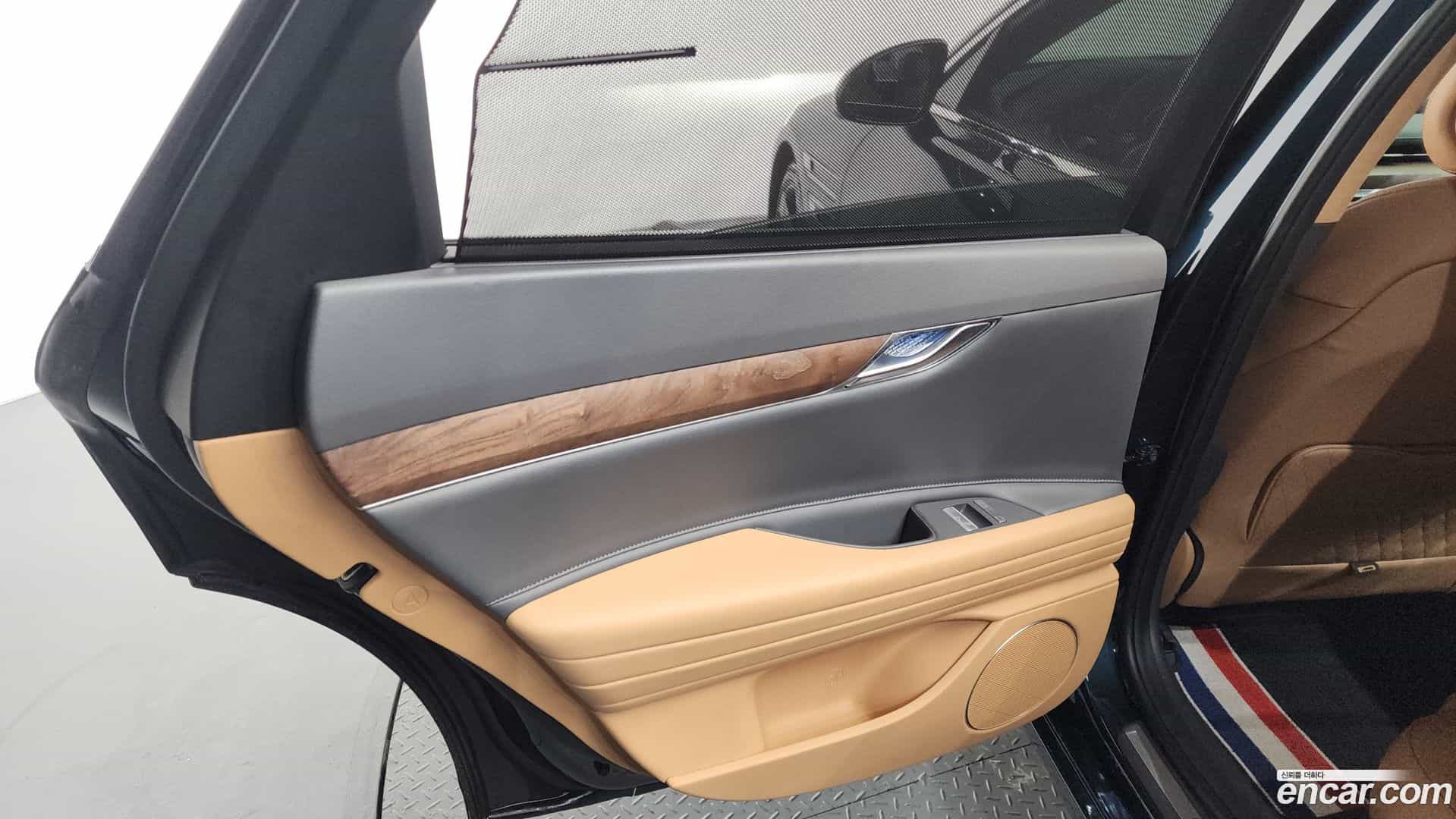 G80 Genesis 2020.4-INNER-035