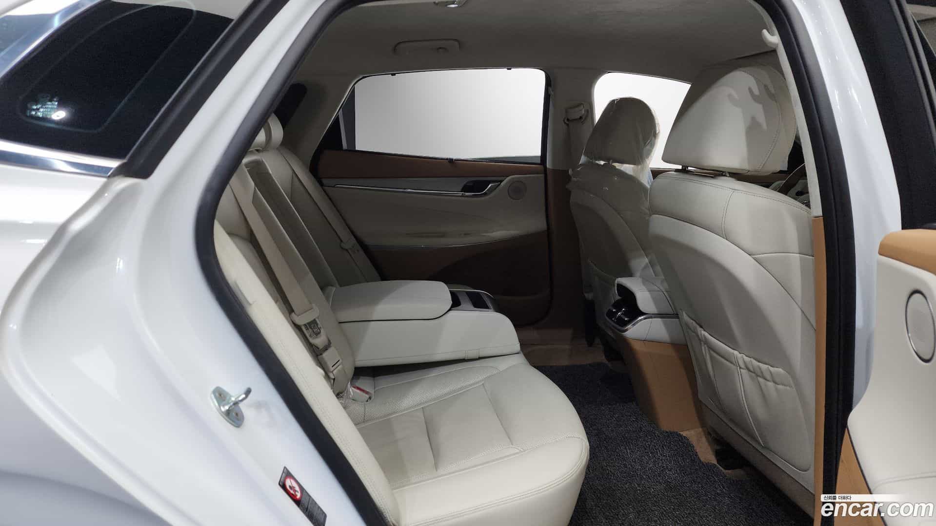 Grandeur Hyundai 2020.10-OPTION-015