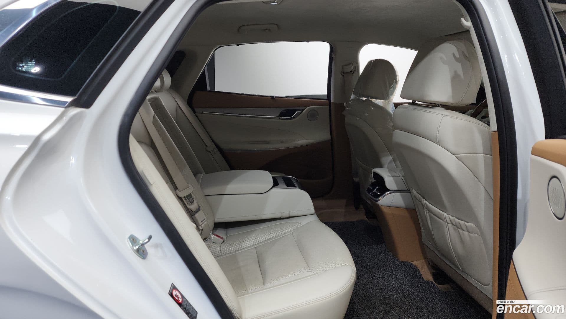 Main__Slider__Photo:Grandeur Hyundai 2020.10-10