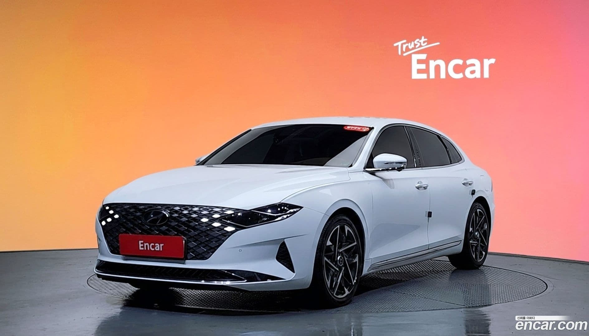 Main__Slider__Photo:Grandeur Hyundai 2020.10-0