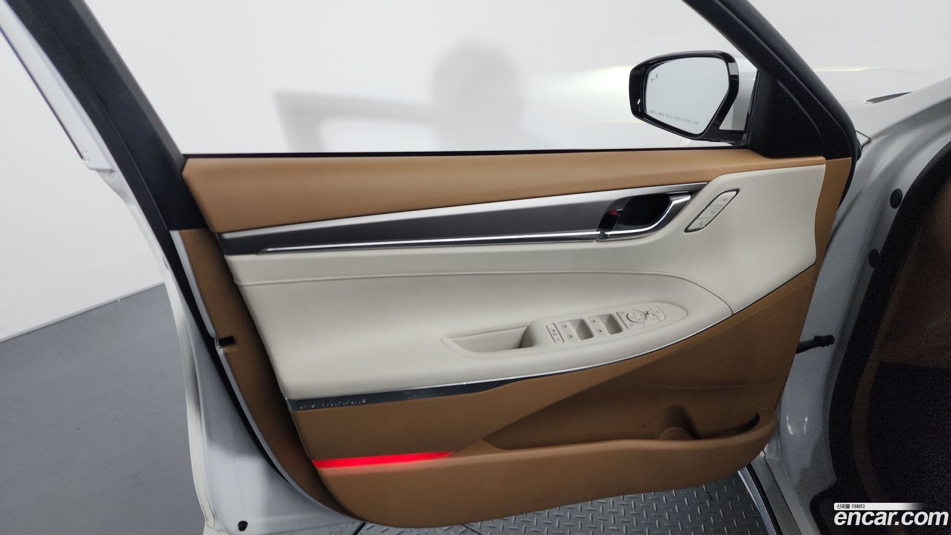 Main__Slider__Photo:Grandeur Hyundai 2020.10-23