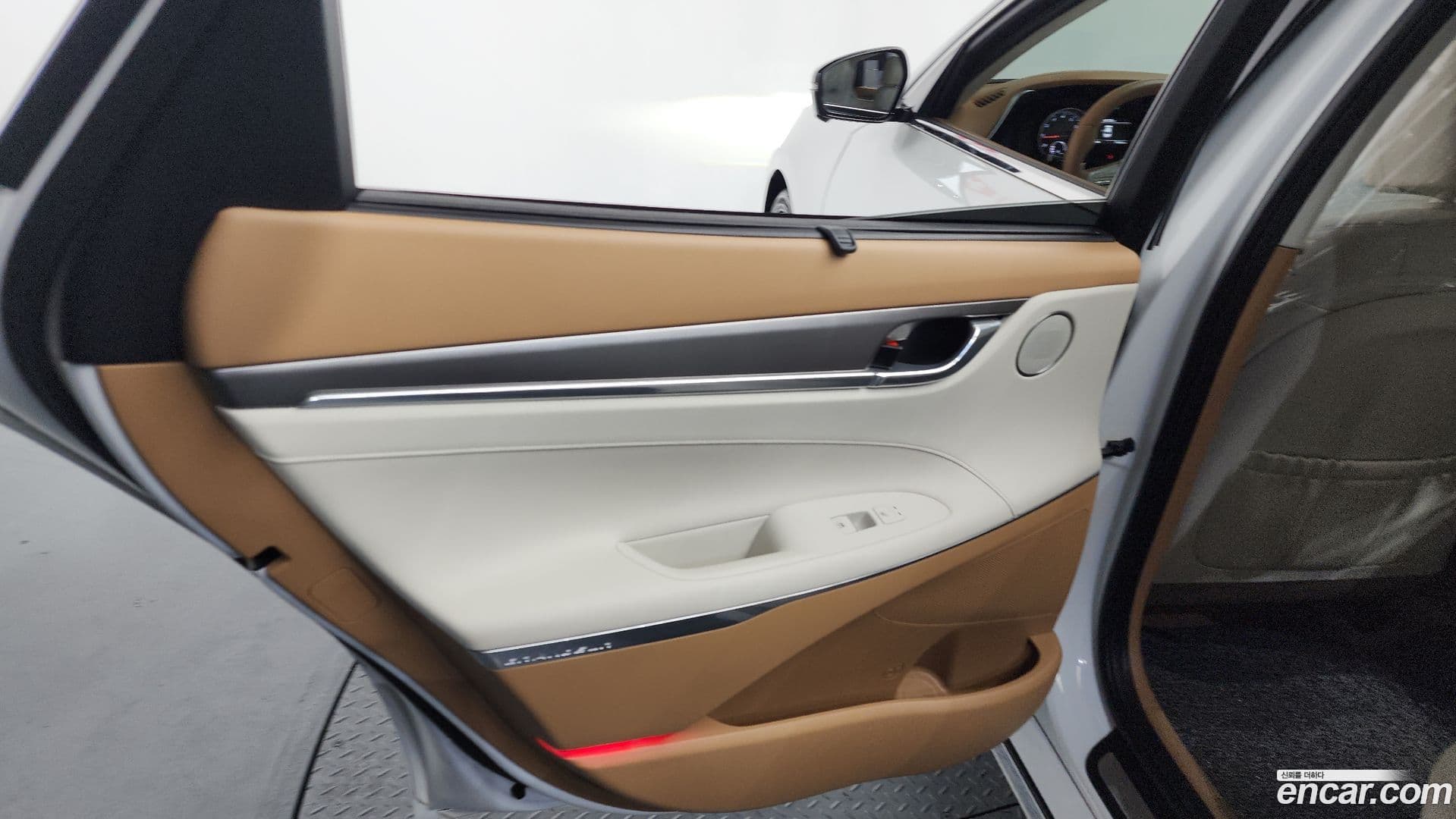Main__Slider__Photo:Grandeur Hyundai 2020.10-24