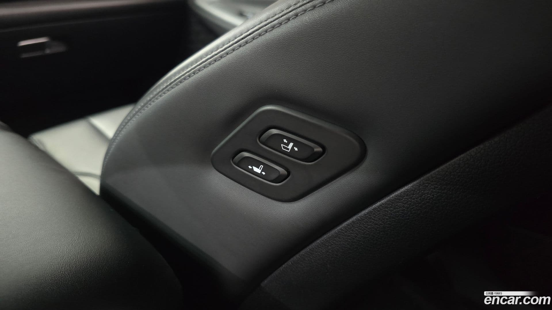 Main__Slider__Photo:Santafe Hyundai 2021.7-26
