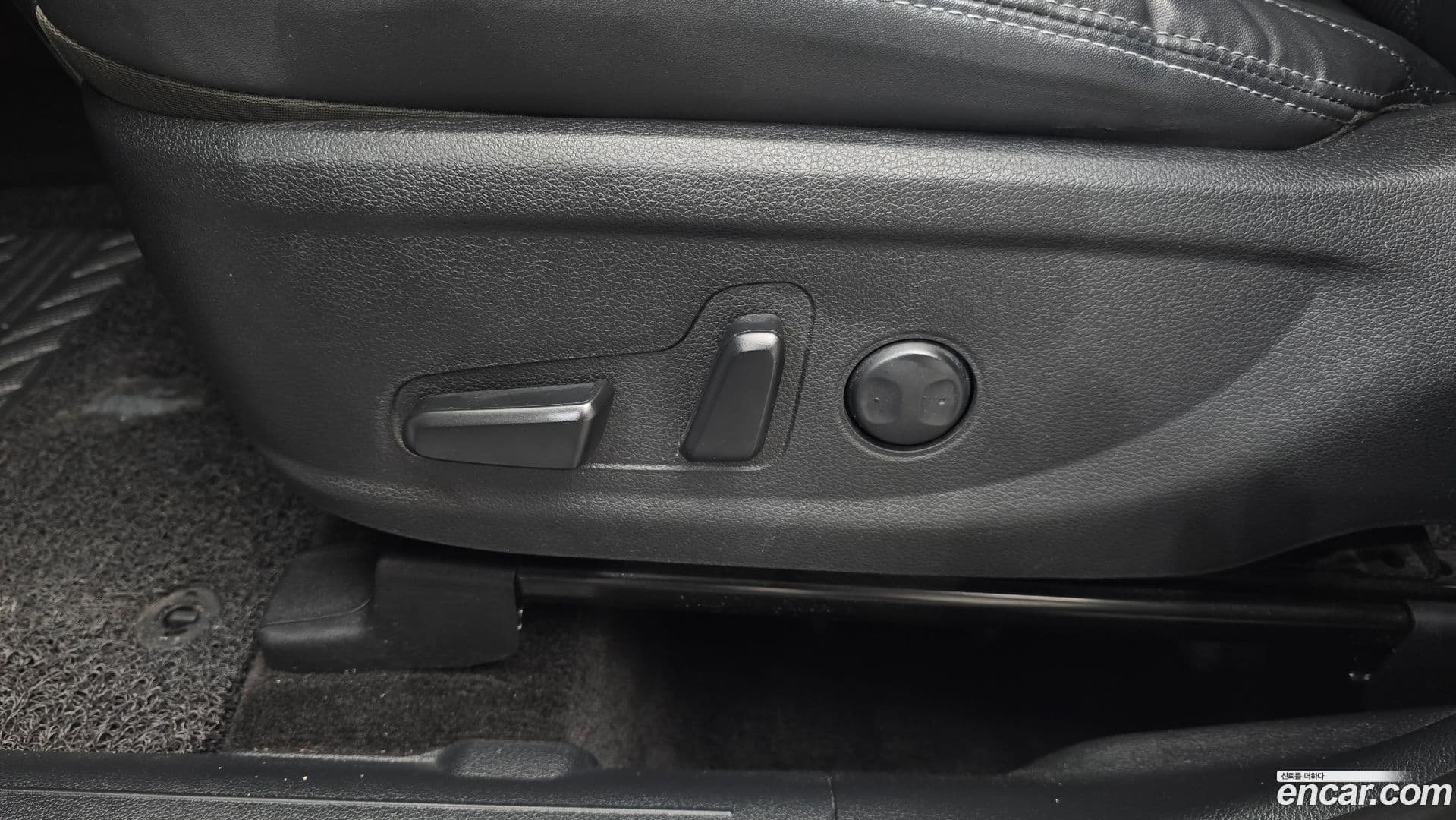 Main__Slider__Photo:Santafe Hyundai 2021.7-28