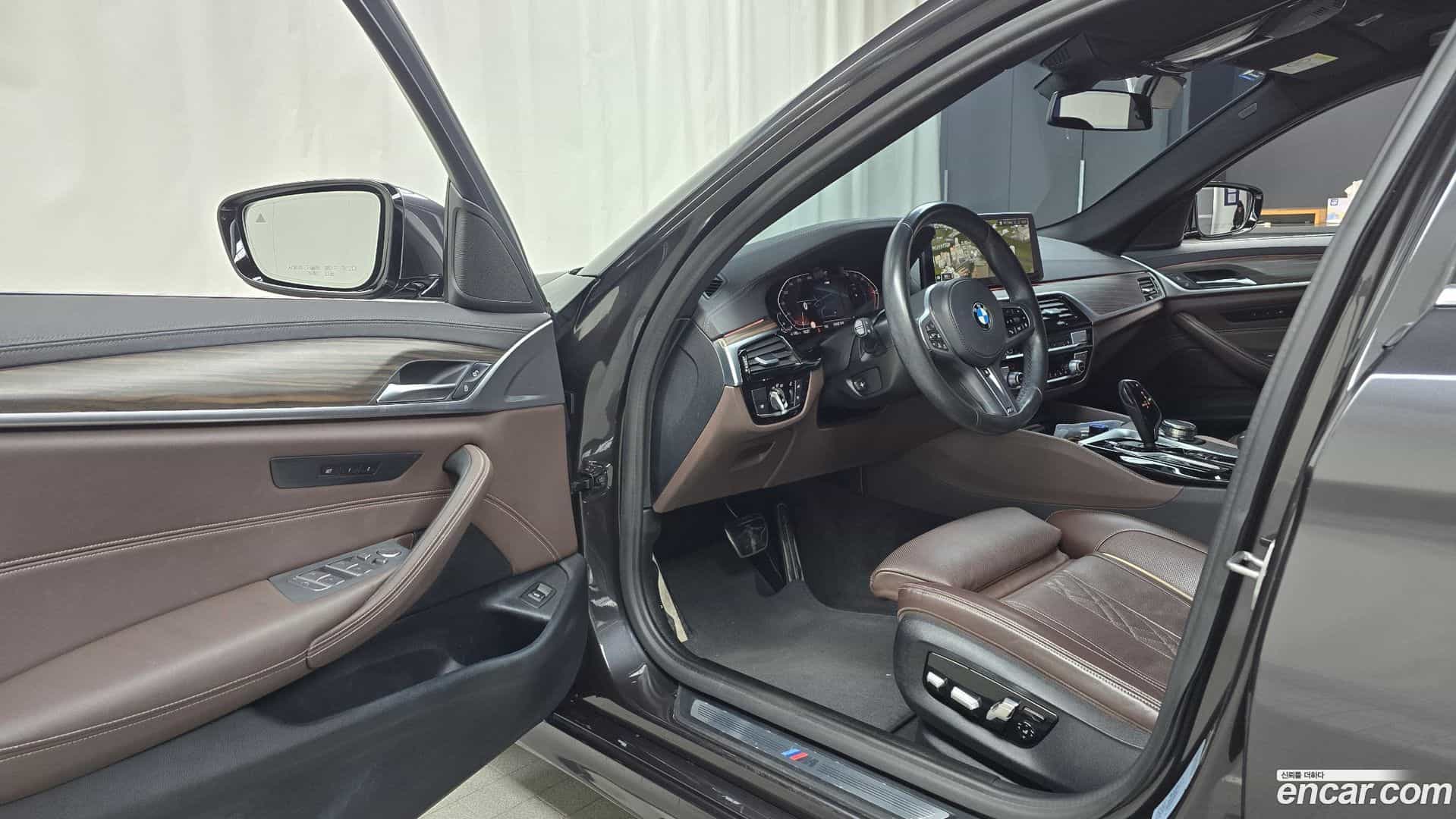 5-Series BMW 2020.10-INNER-010