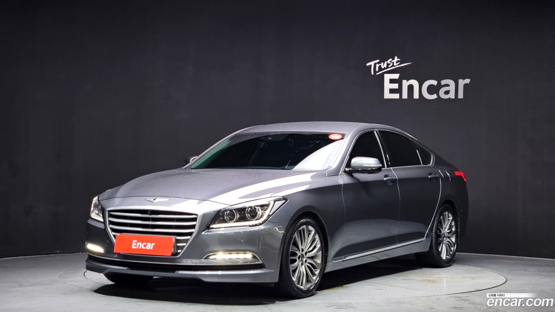 Main__Slider__Photo:Genesis Hyundai 2014.1-0