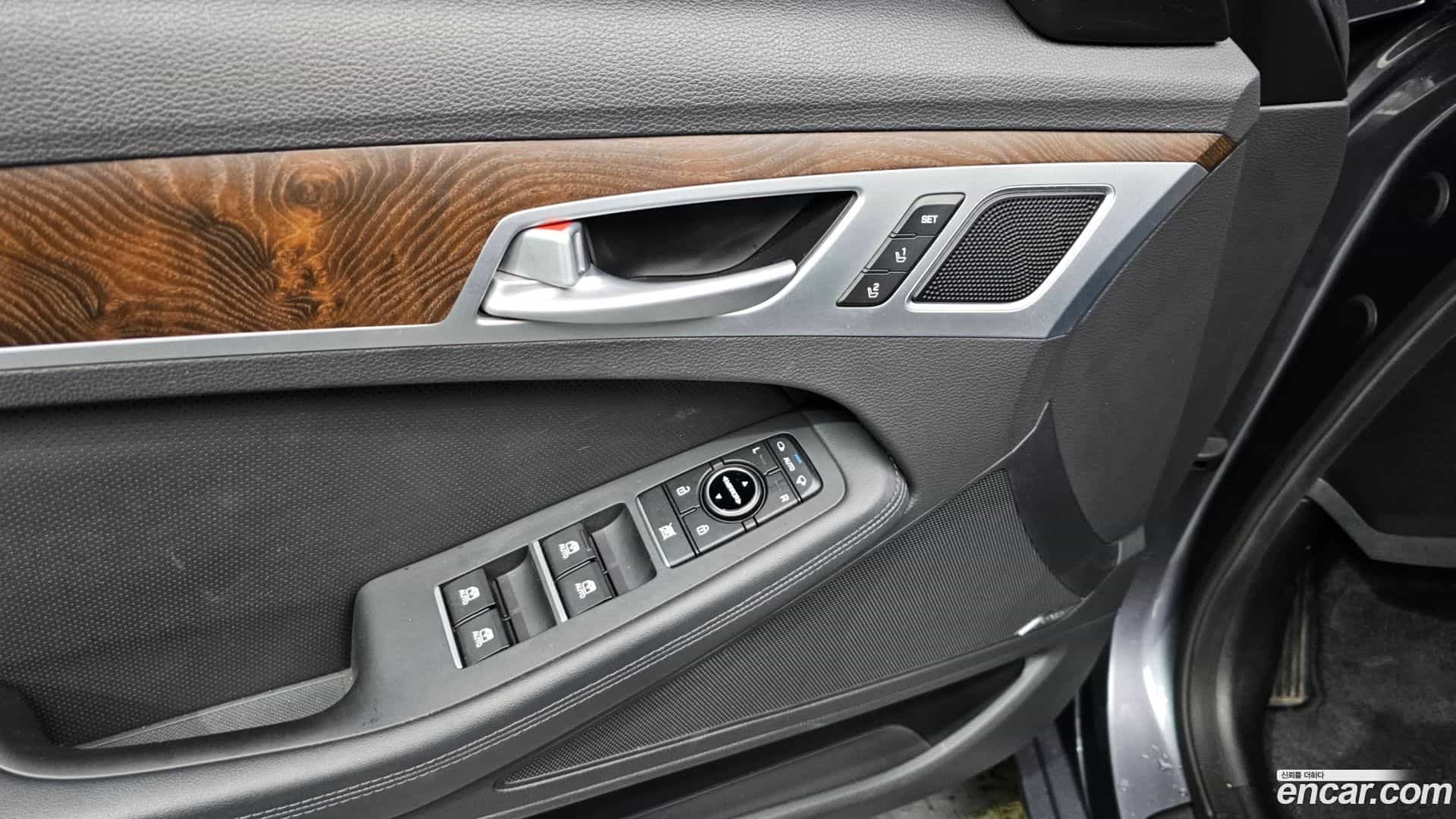 Genesis Hyundai 2014.1-OPTION-043