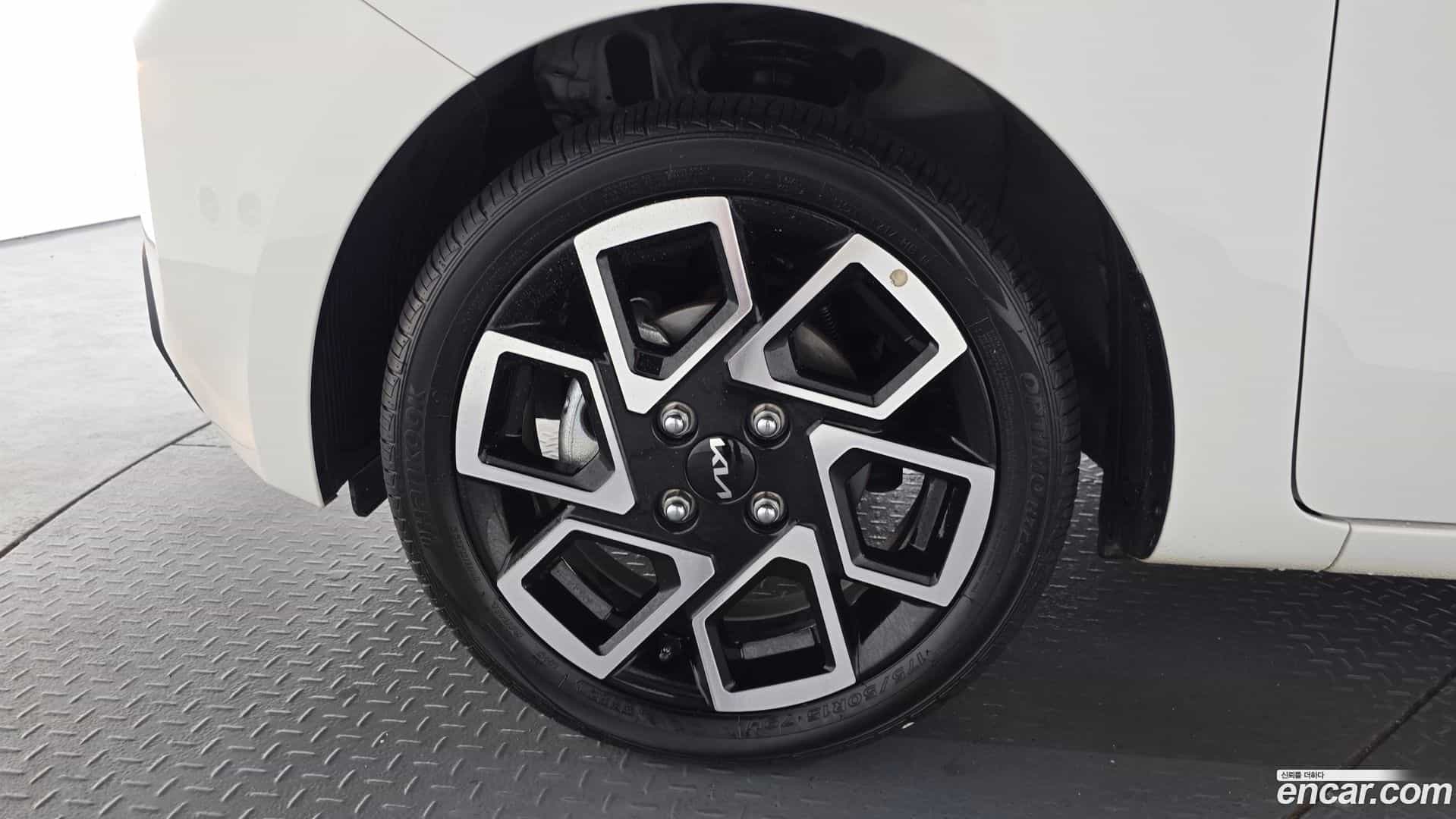 RAY Kia 2025.2-OUTER-005