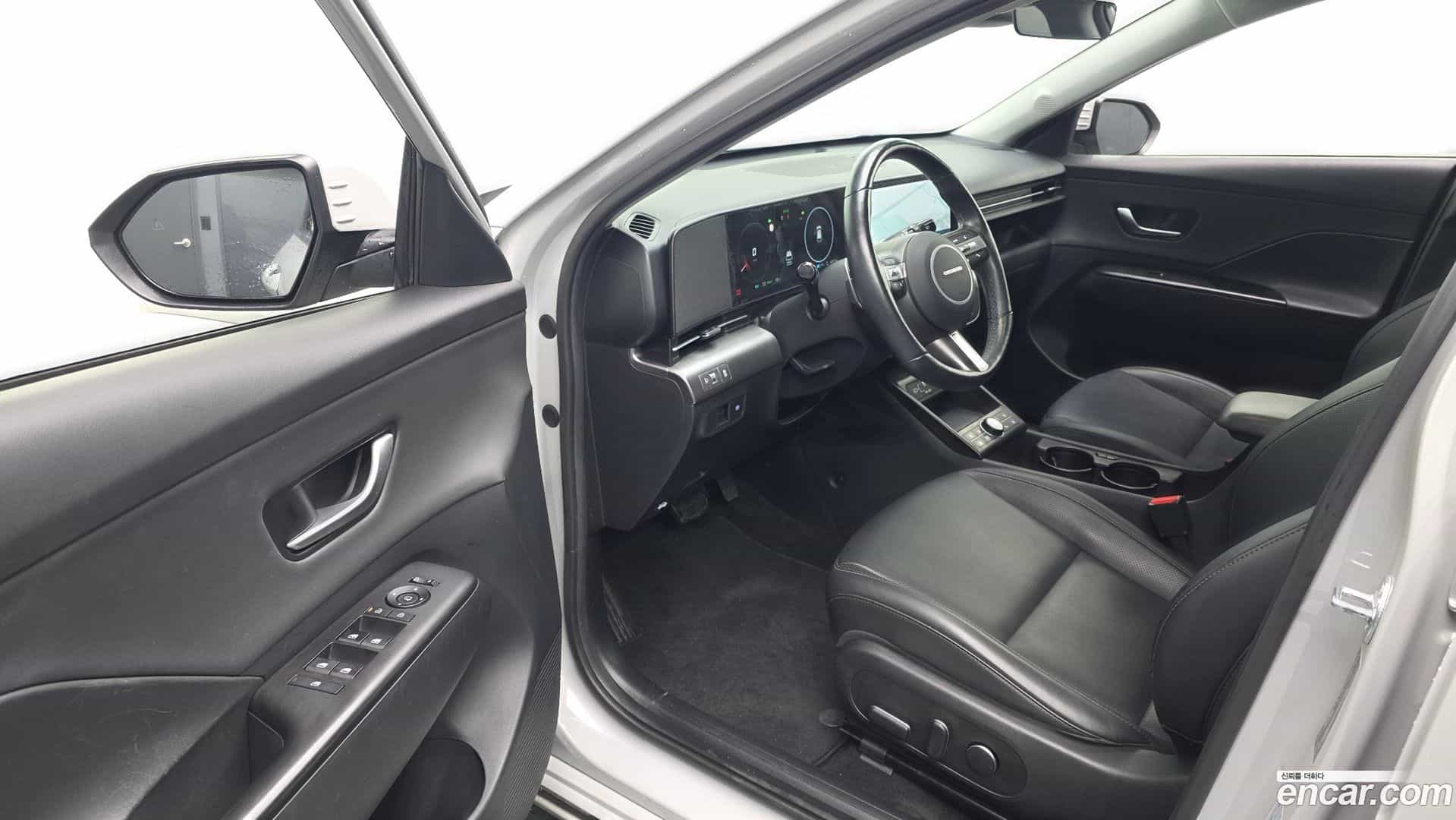 Kona Hyundai 2023.10-INNER-010