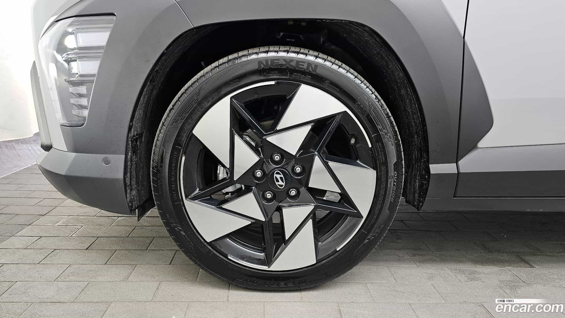 Kona Hyundai 2023.8-OUTER-005