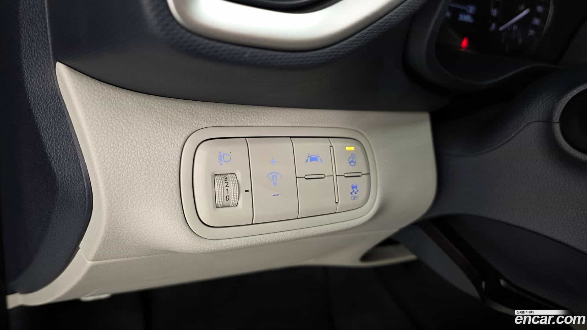 Venue Hyundai 2022.3-OPTION-019