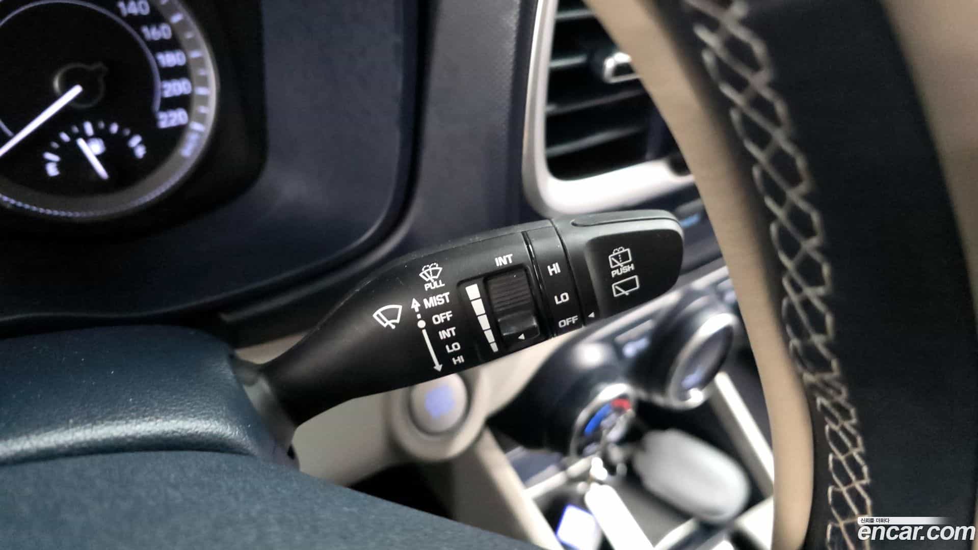 Venue Hyundai 2022.3-OPTION-022