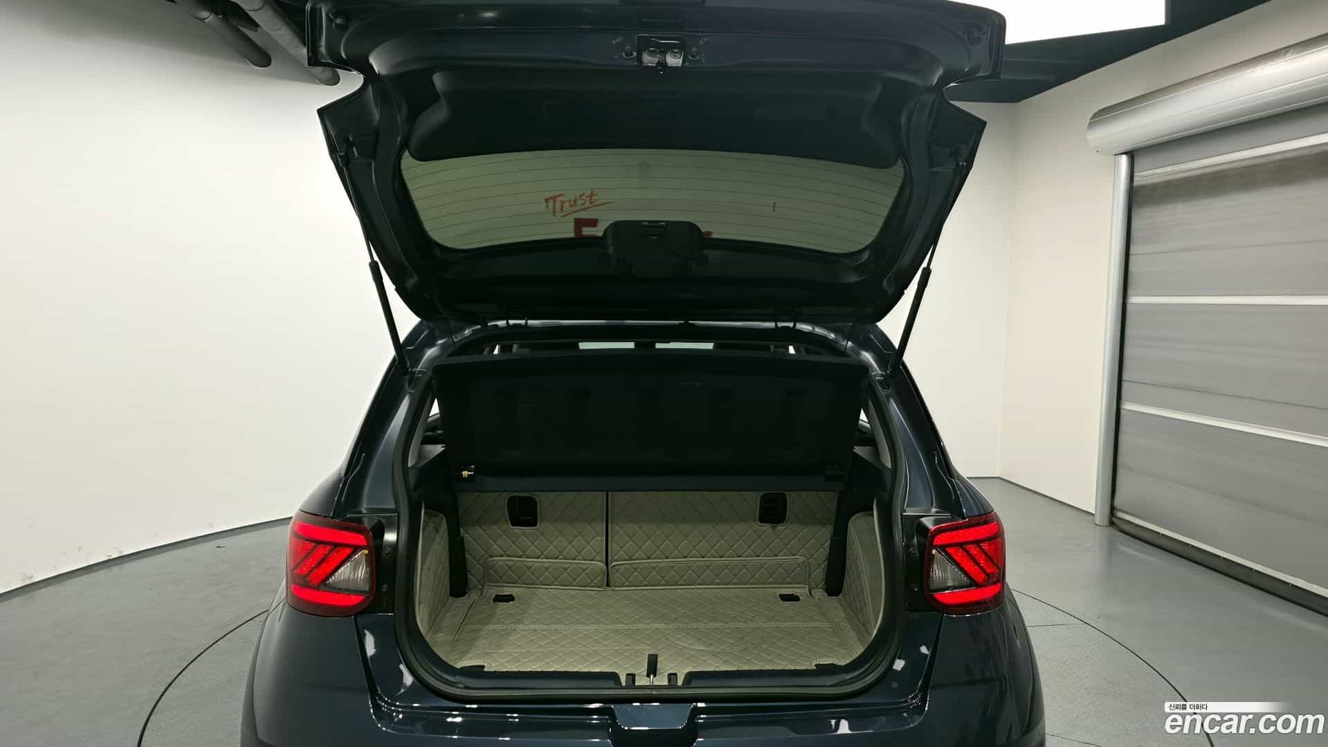 Venue Hyundai 2022.3-OPTION-024
