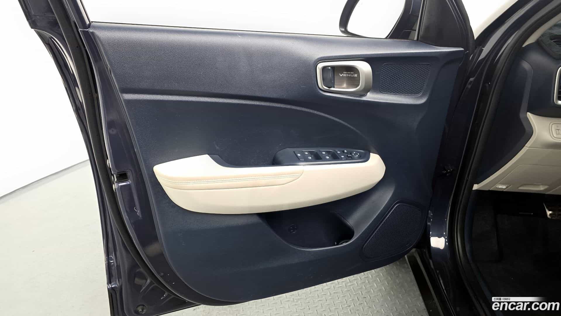 Venue Hyundai 2022.3-INNER-034