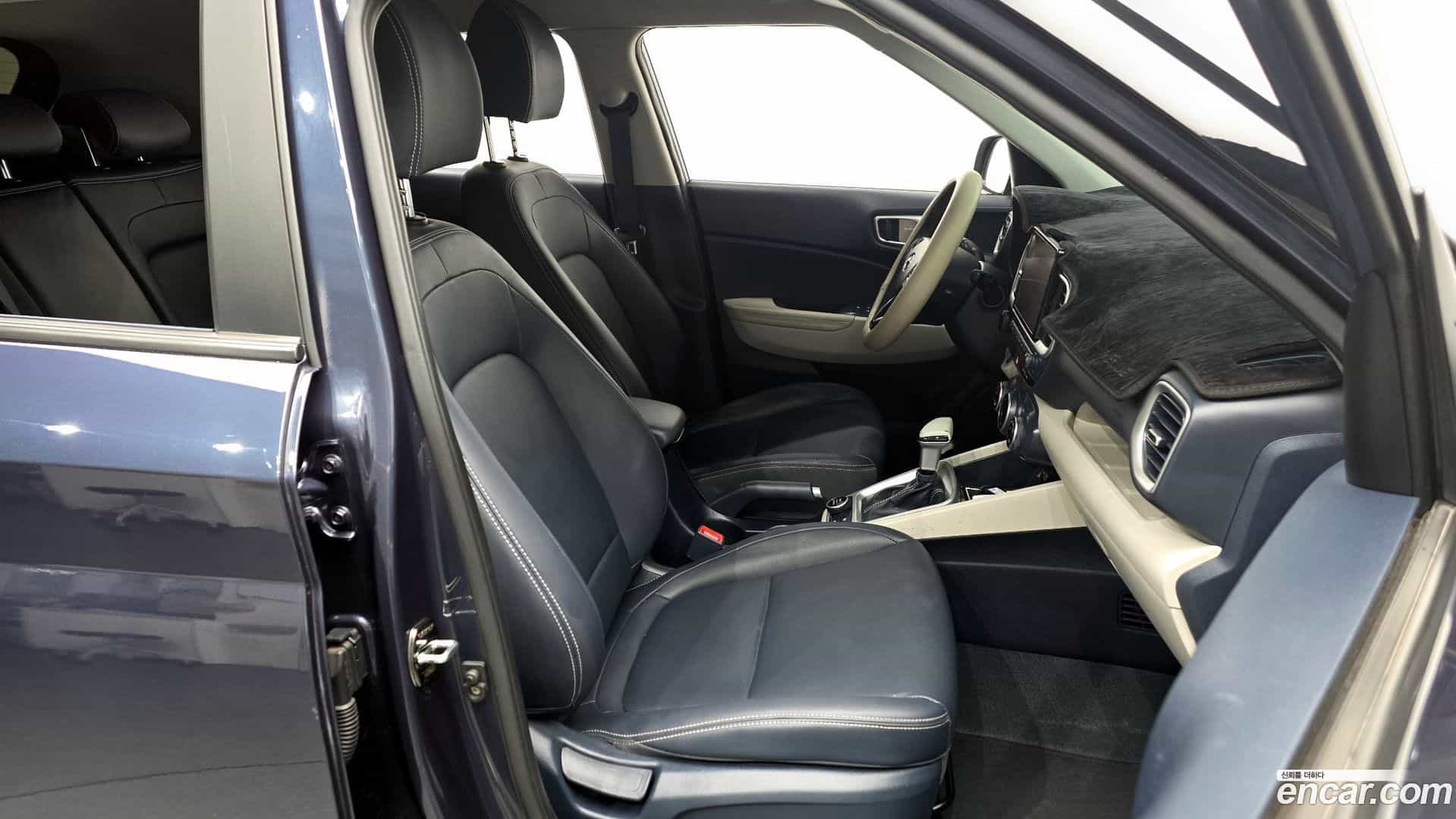 Venue Hyundai 2022.3-INNER-036