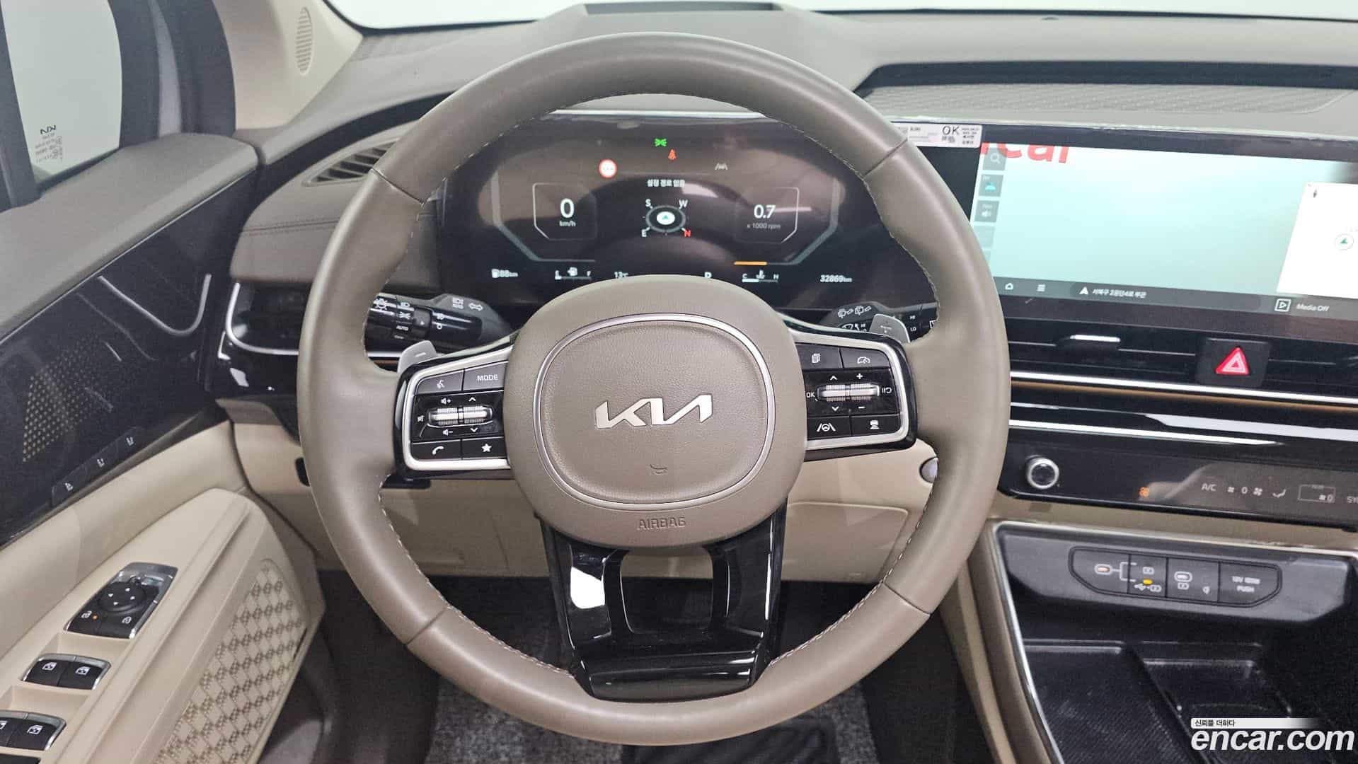 Canival Kia 2024.8-OPTION-016