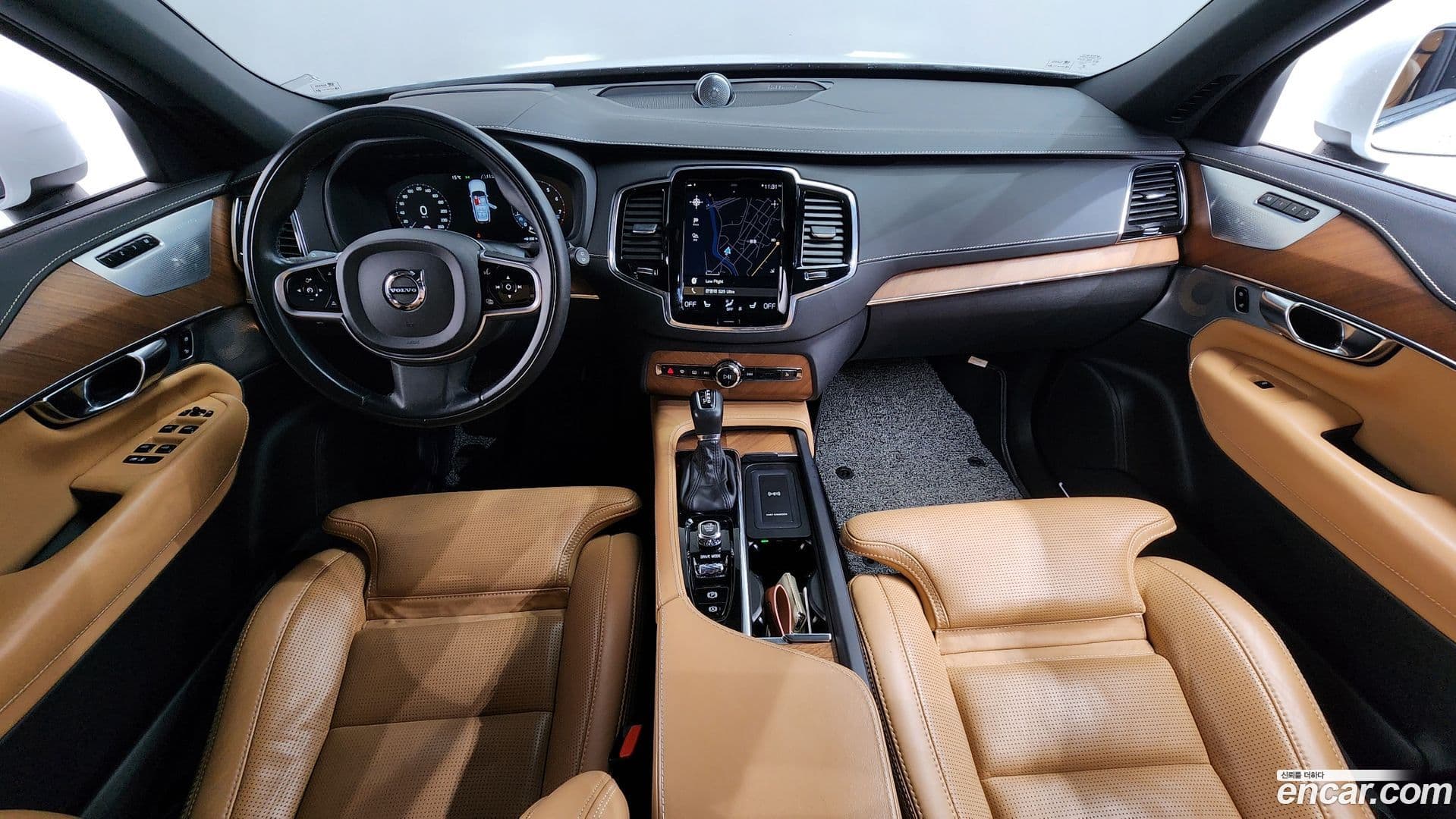 Main__Slider__Photo:XC90 Volvo 2020.5-6