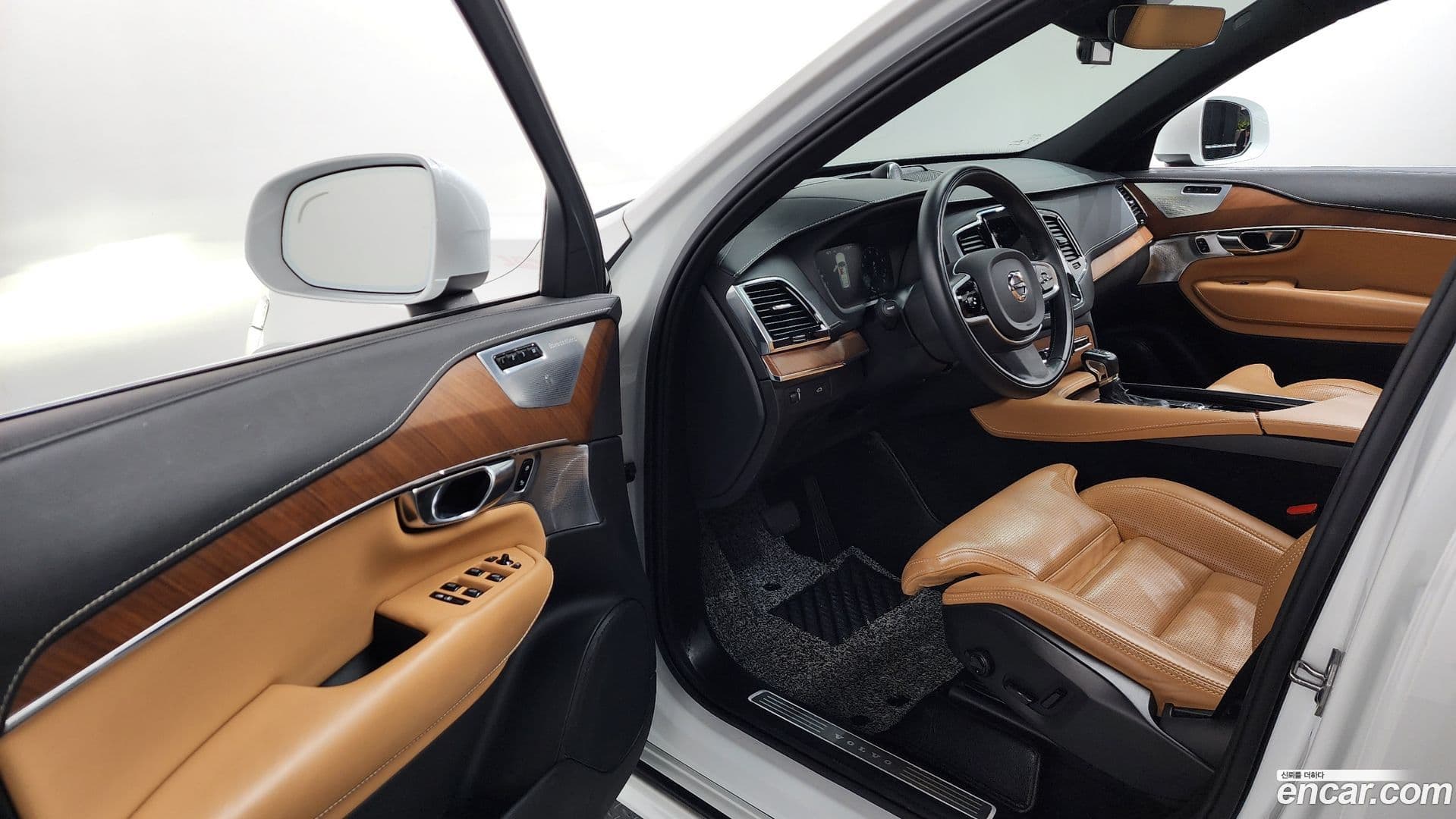 Main__Slider__Photo:XC90 Volvo 2020.5-9