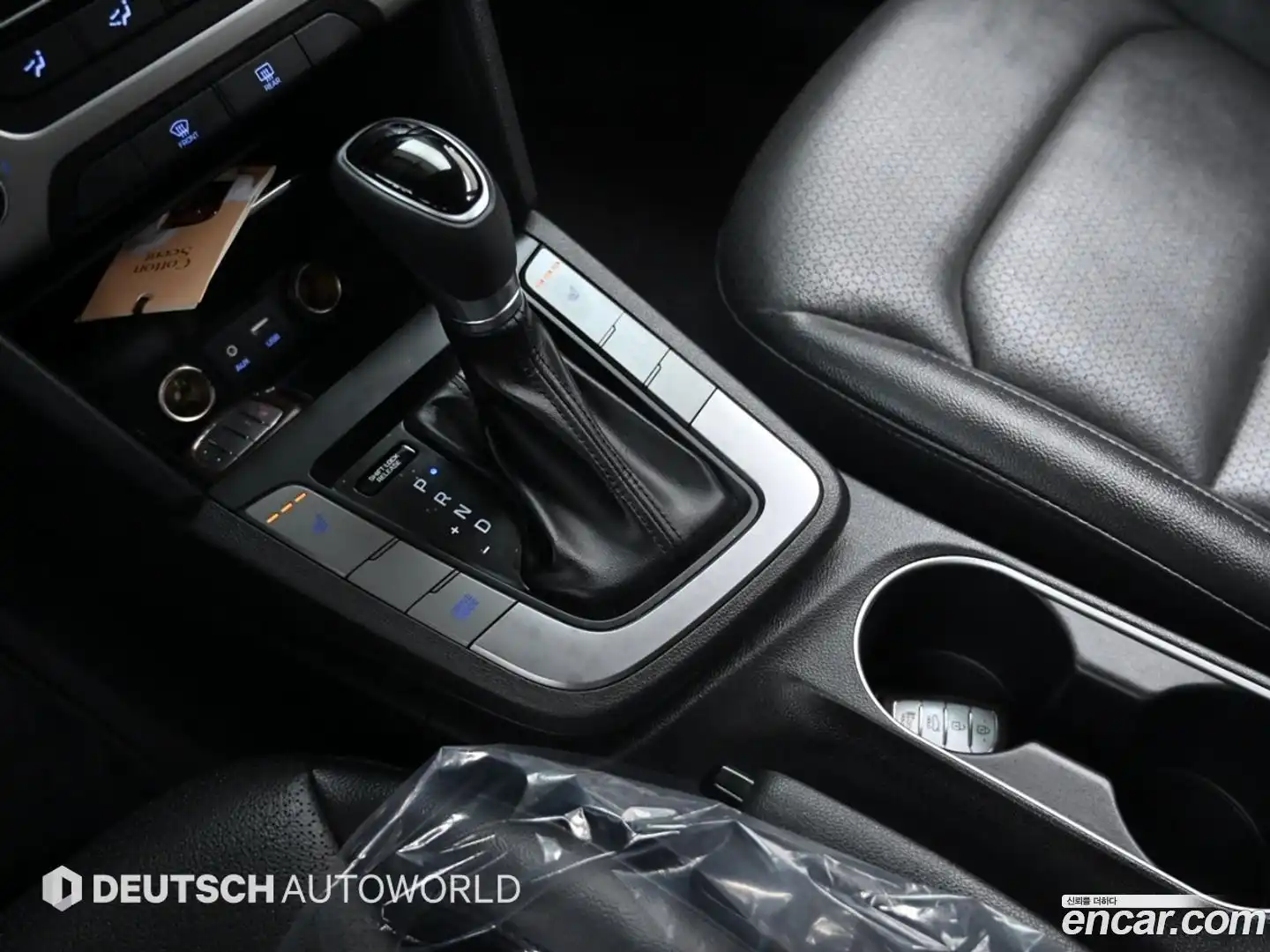 AVANTE Hyundai 2018.1-INNER-009