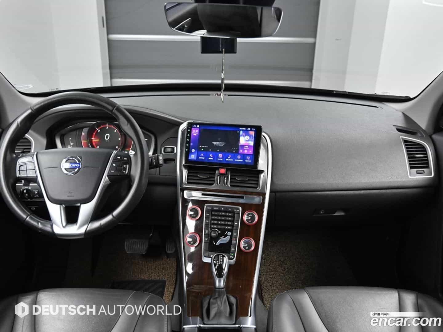 XC60 Volvo 2015.2-INNER-007