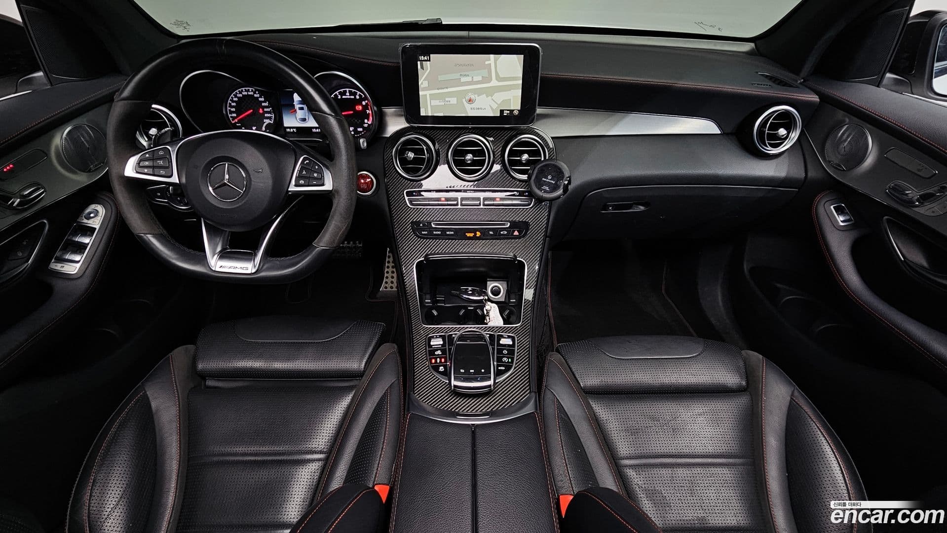 Main__Slider__Photo:GLC-Class Mercedes-Benz 2017.9-6