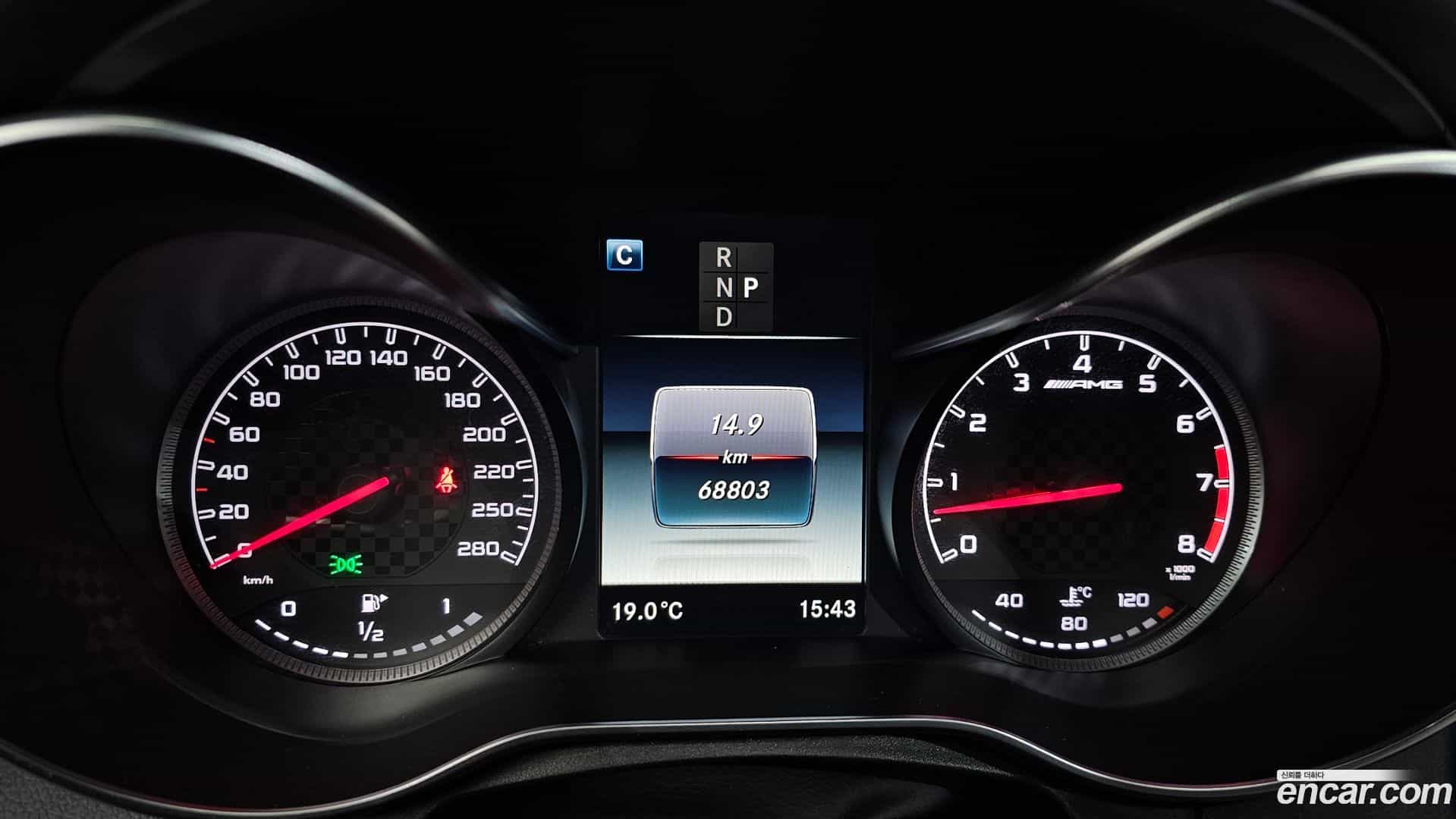 GLC-Class Mercedes-Benz 2017.9-INNER-008