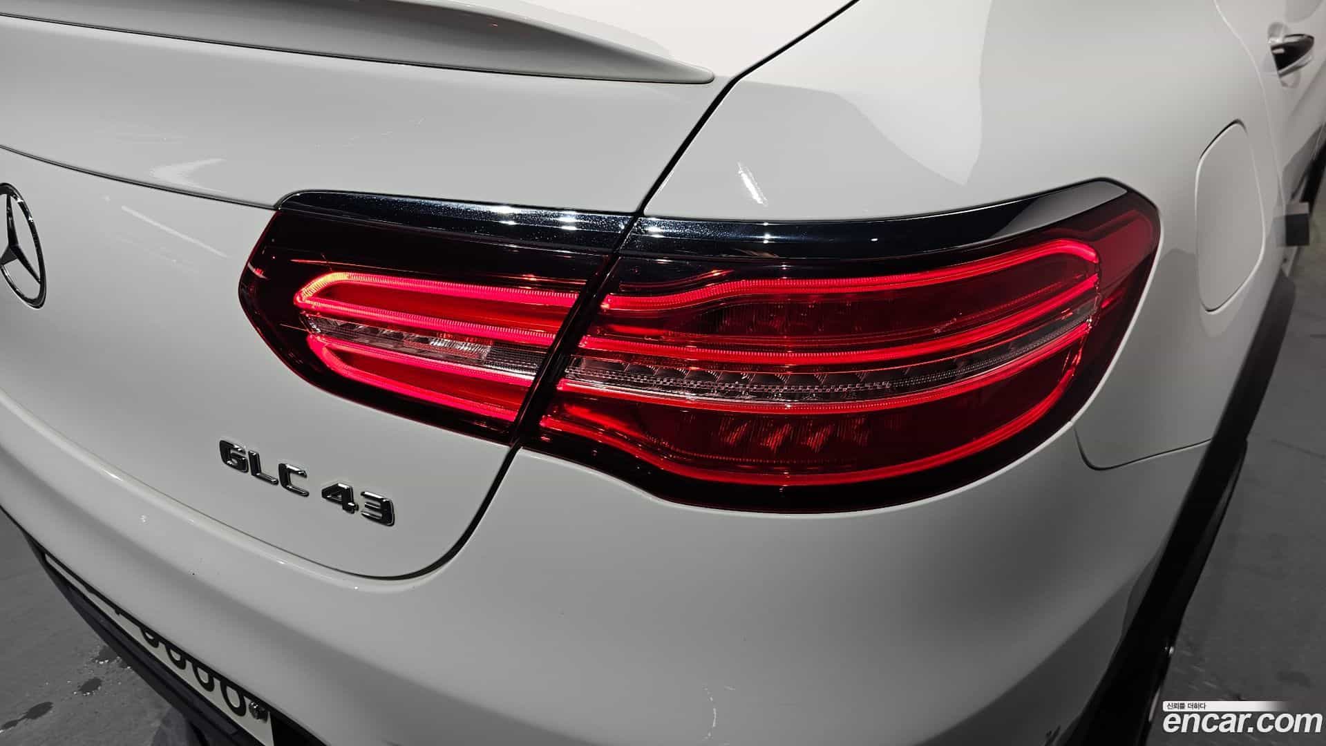 GLC-Class Mercedes-Benz 2017.9-OUTER-033