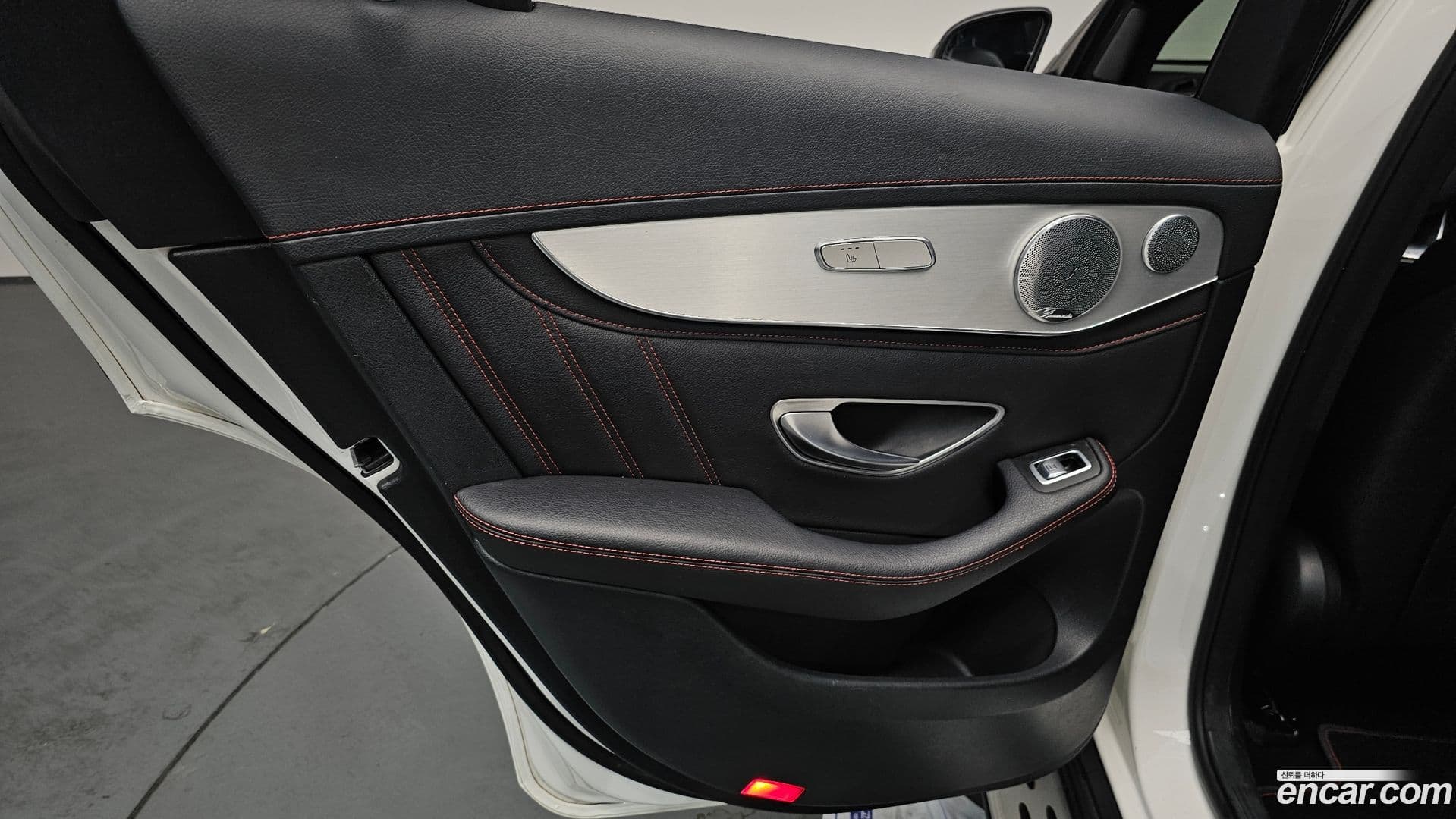 Main__Slider__Photo:GLC-Class Mercedes-Benz 2017.9-25